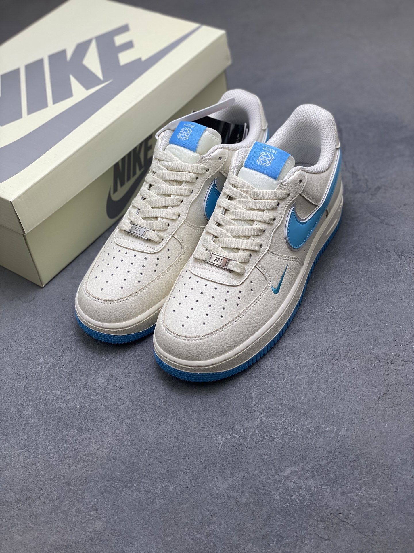 Nike Air Force 1 '07 Low Ivory/Blue Stitch Sneakers BZ6880-106 9 i1758126061624 1895 0 7