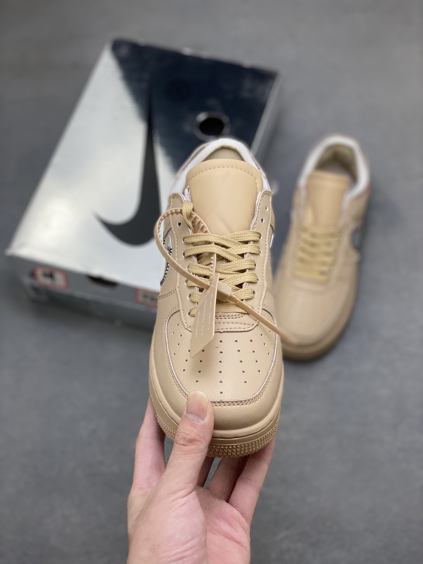 Nike Air Force 1 '07 Low Beige Stitching Detail Athletic Shoe 3 i1758126272063 80 0 1