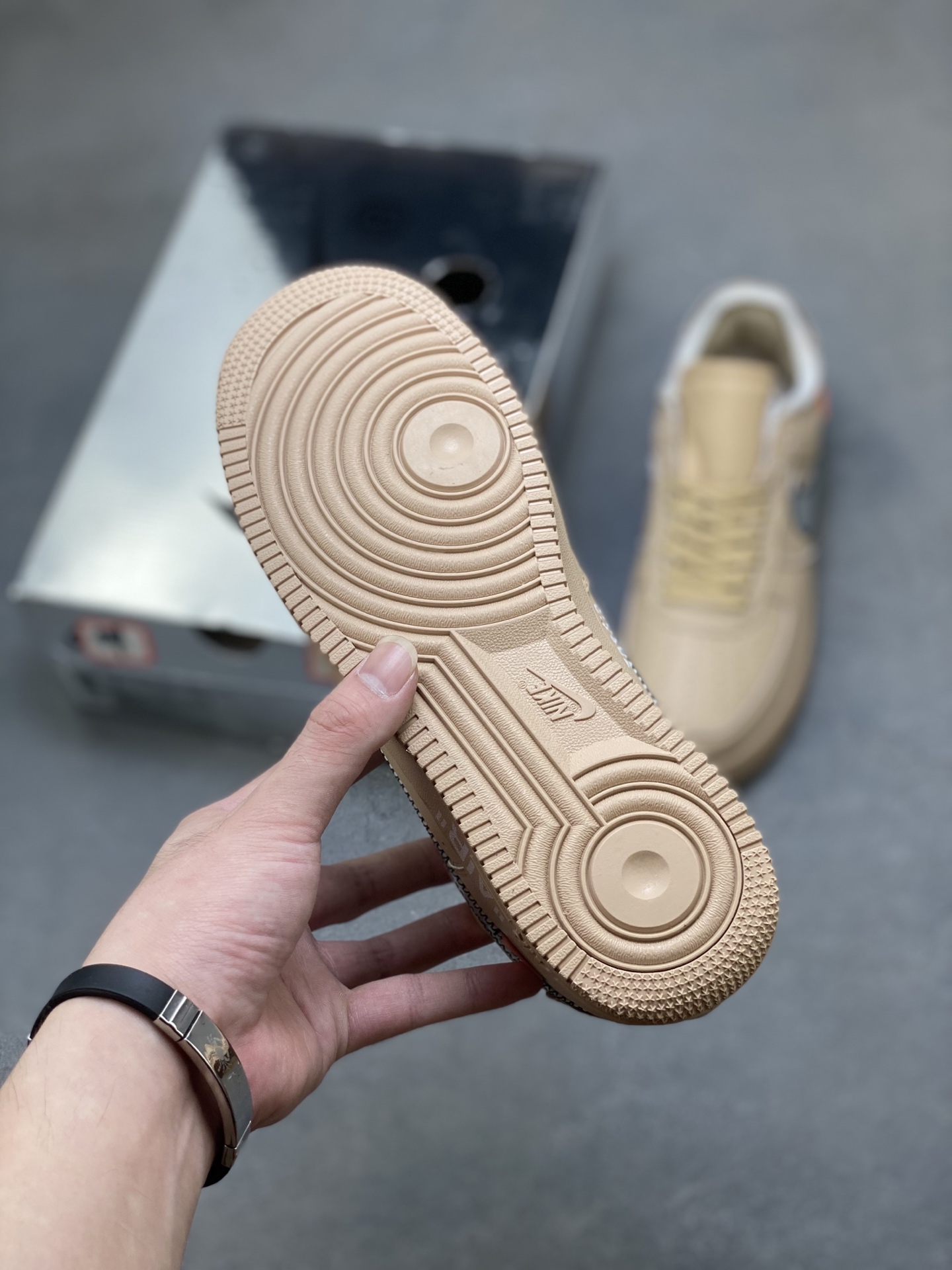 Nike Air Force 1 '07 Low Beige Stitching Detail Athletic Shoe 7 i1758126272067 3622 0 5