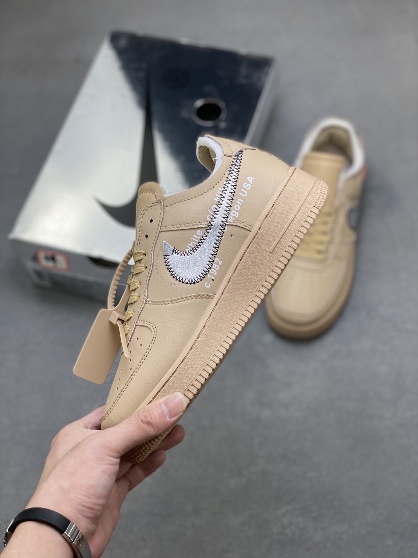 Nike Air Force 1 '07 Low Beige Stitching Detail Athletic Shoe 4 i1758126272092 4103 0 2