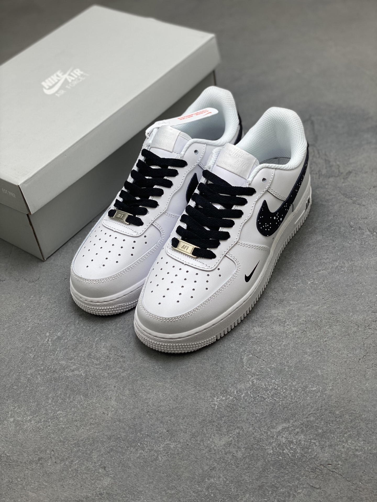 Nike Air Force 1 '07 Low White/Black Casual Sneakers - Limited Edition 9 i1758126369927 2445 0 7