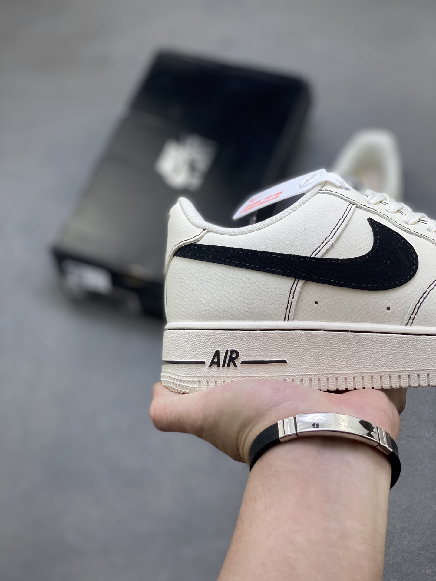 Nike Air Force 1 Low Retro Cream Black Stitching - Iconic Style & Comfort 6 i1758126593010 1544 0 4