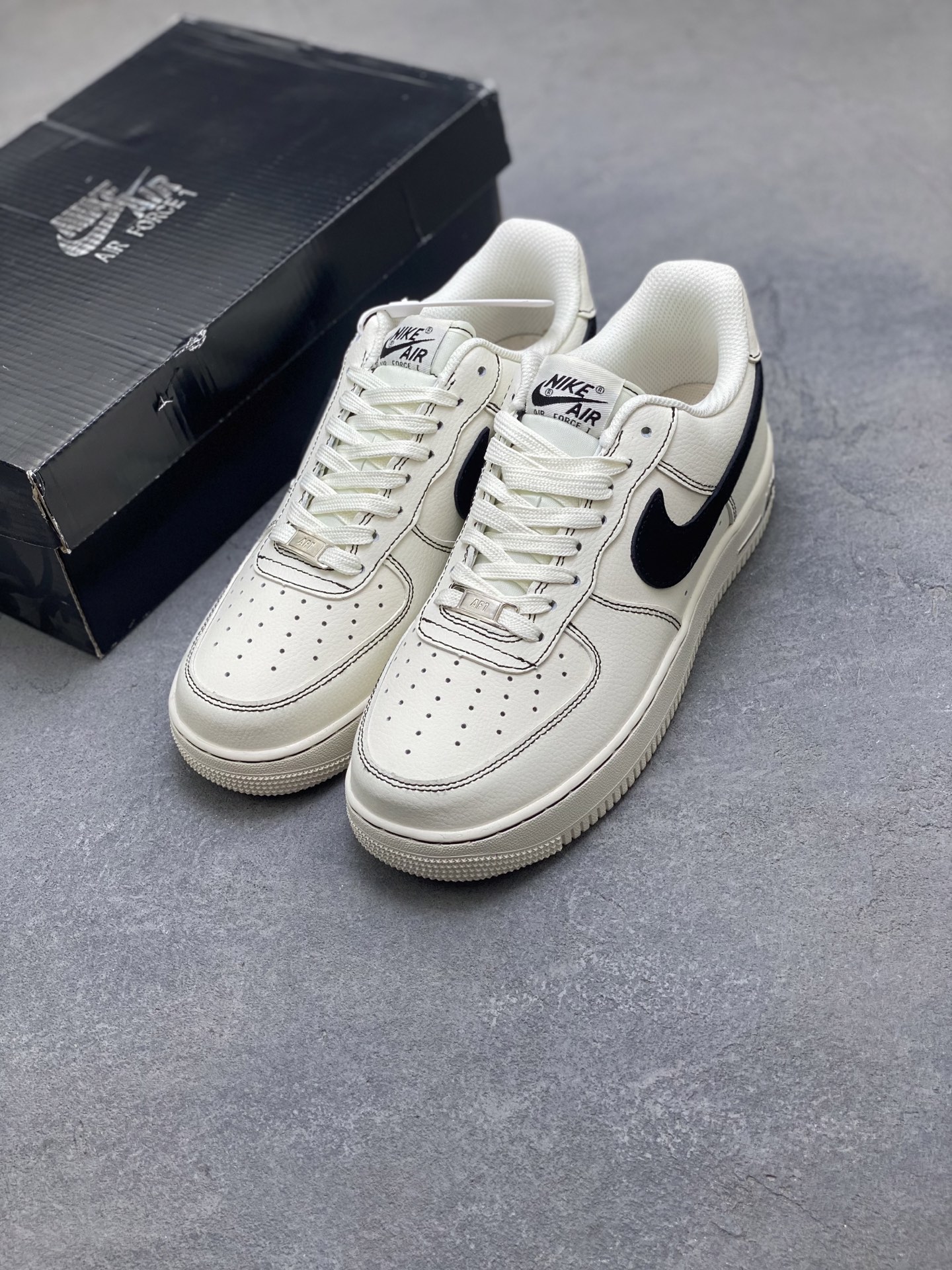 Nike Air Force 1 Low Retro Cream Black Stitching - Iconic Style & Comfort 9 i1758126595231 252 0 7