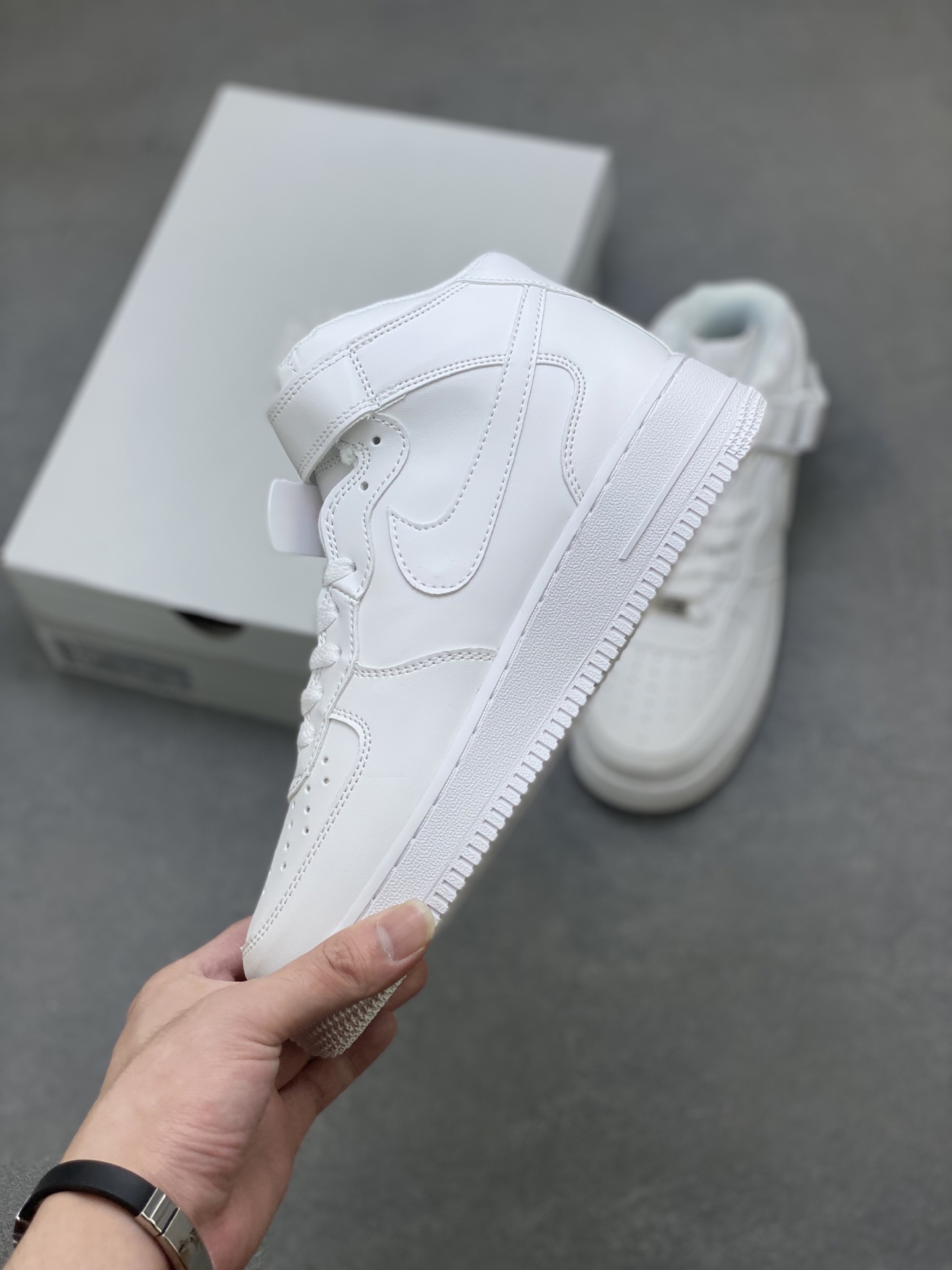 Nike Air Force 1 Mid '07: Iconic Style, All-Day Comfort, Classic White 4 i1758126863776 3082 0 2