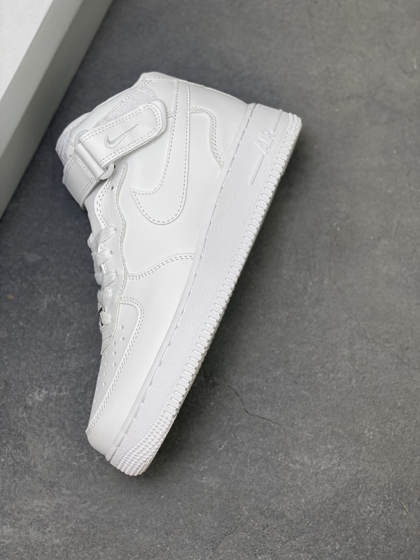 Nike Air Force 1 Mid '07: Iconic Style, All-Day Comfort, Classic White 8 i1758126863777 8315 0 6