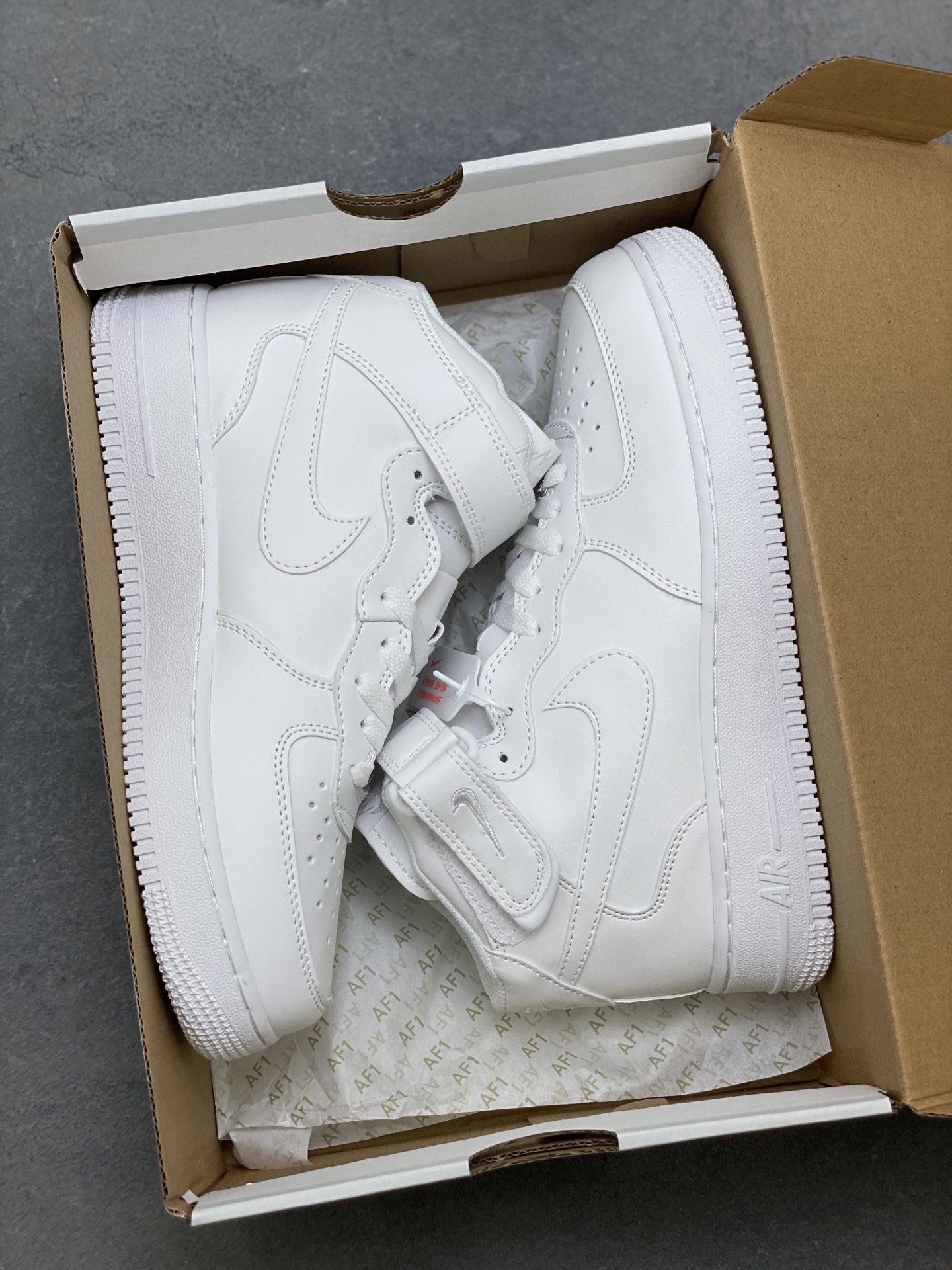 Nike Air Force 1 Mid '07: Iconic Style, All-Day Comfort, Classic White 10 i1758126866262 6241 0 8