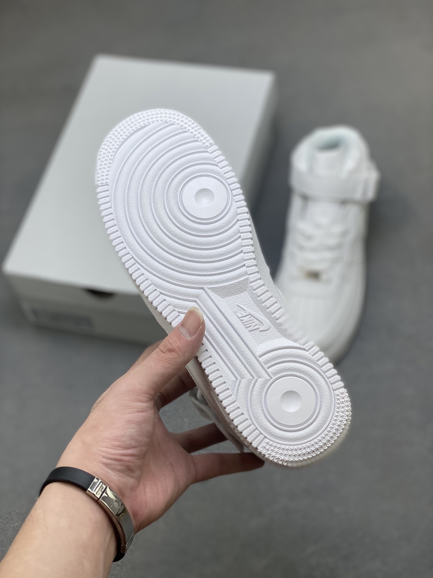 Nike Air Force 1 Mid '07: Iconic Style, All-Day Comfort, Classic White 7 i1758126866334 9667 0 5