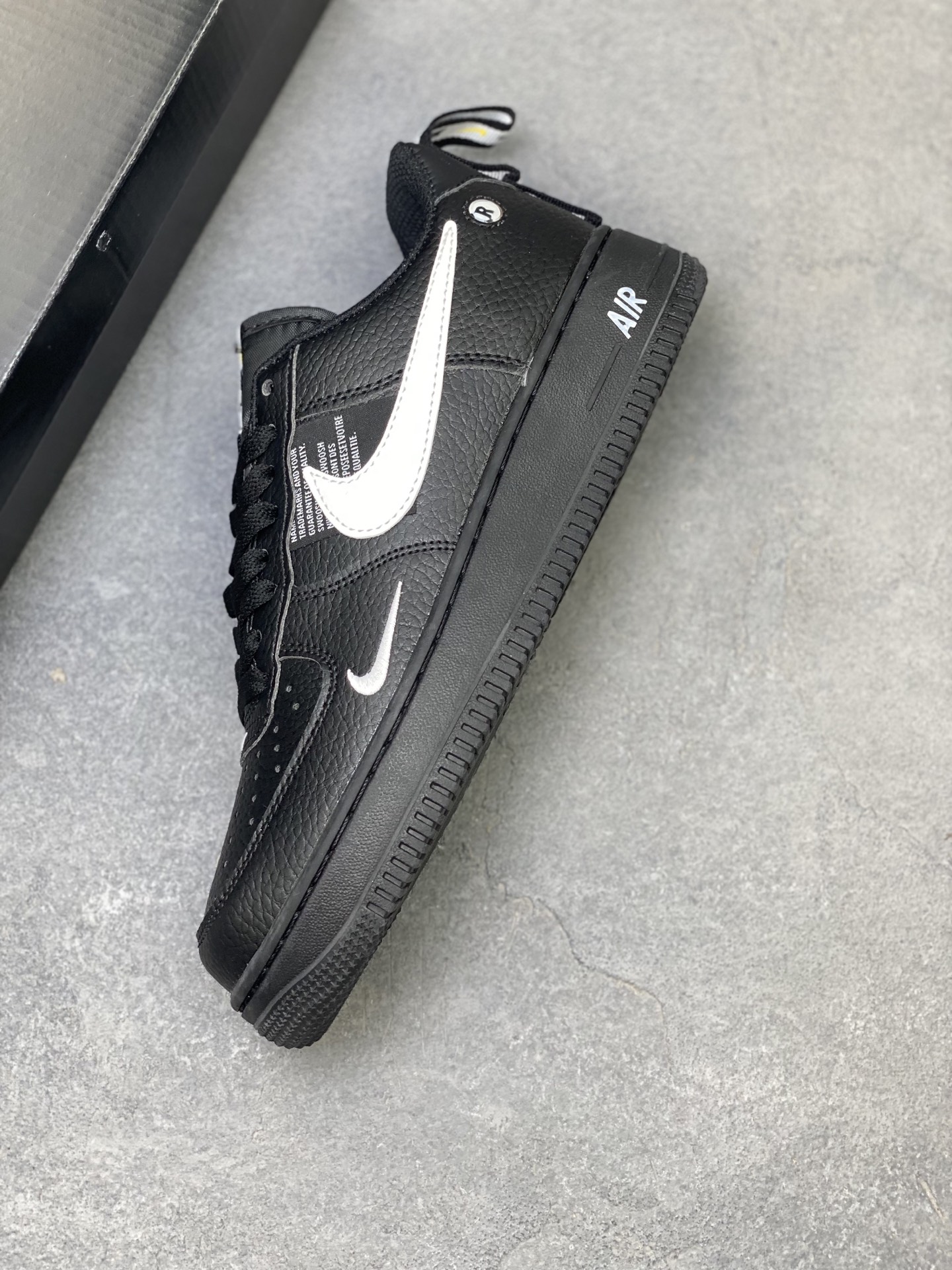 Nike Air Force 1 Low Black and White Classic Sneakers - Available Now! 8 i1758126909837 273 0 6