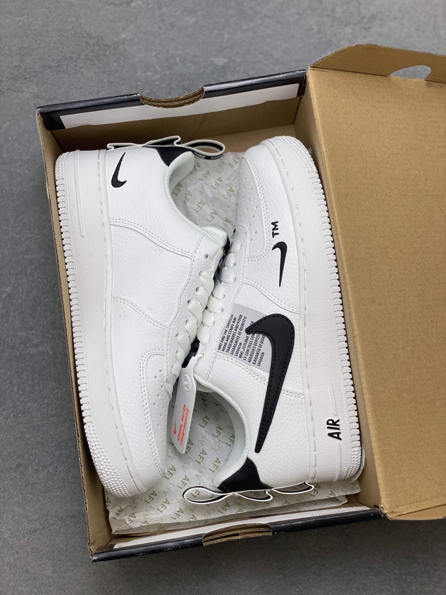 Nike Air Force 1 Low White Black Casual Shoes Sneakers 10 i1758126974818 946 0 8