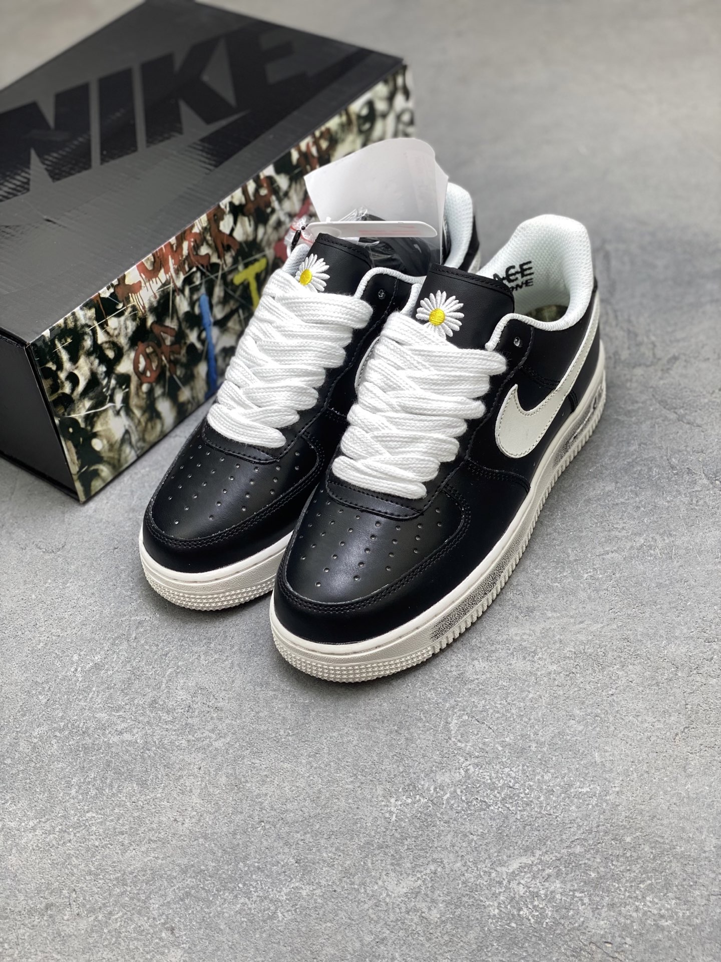 Nike Air Force 1 '07 Low Black/White Casual Sneakers AQ3692-001 9 i1758211826141 9865 0 7