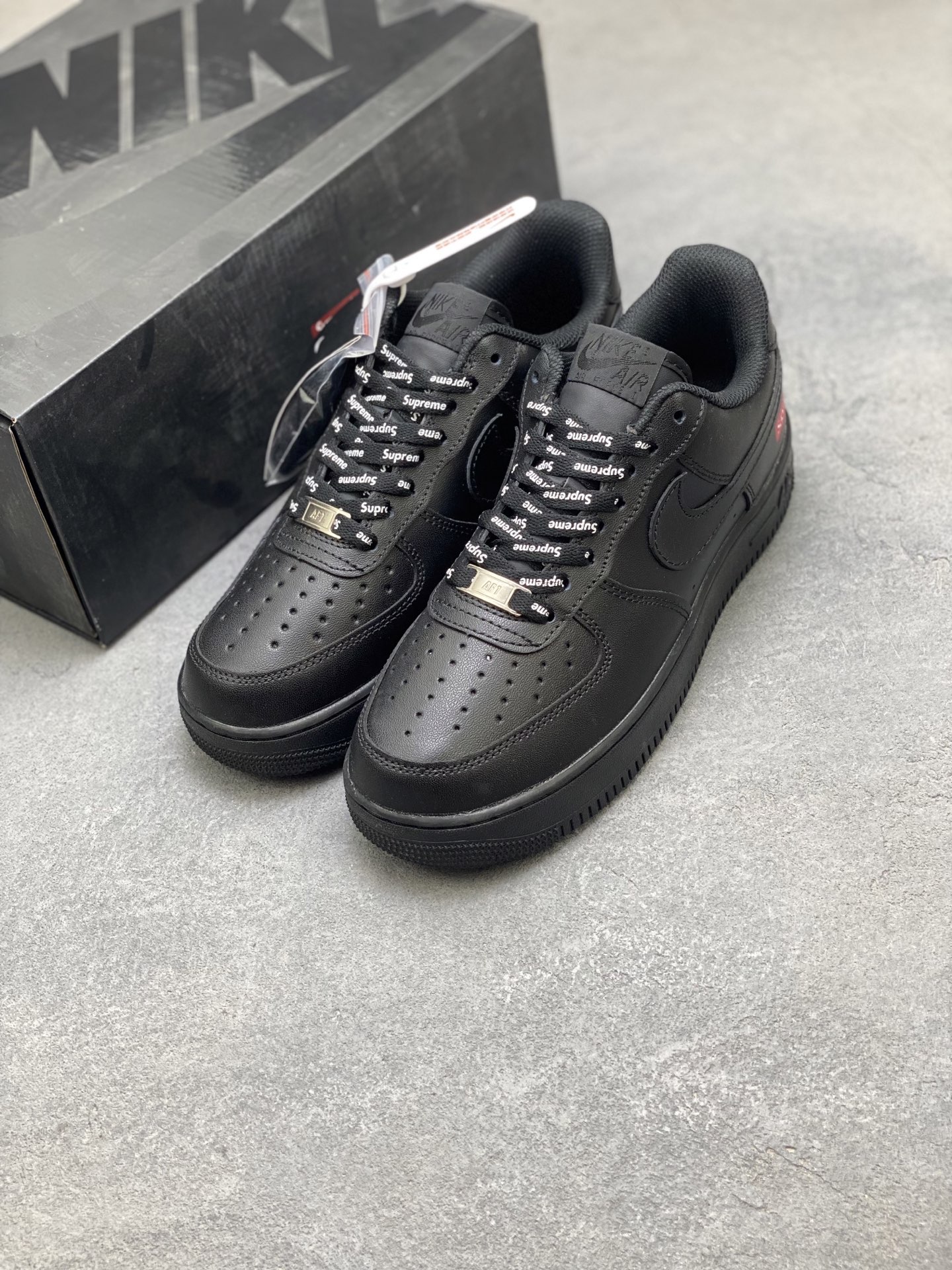 Nike Air Force 1 Low Black Supreme CU9225-001 Sneakers 9 i1758212190863 7889 0 7