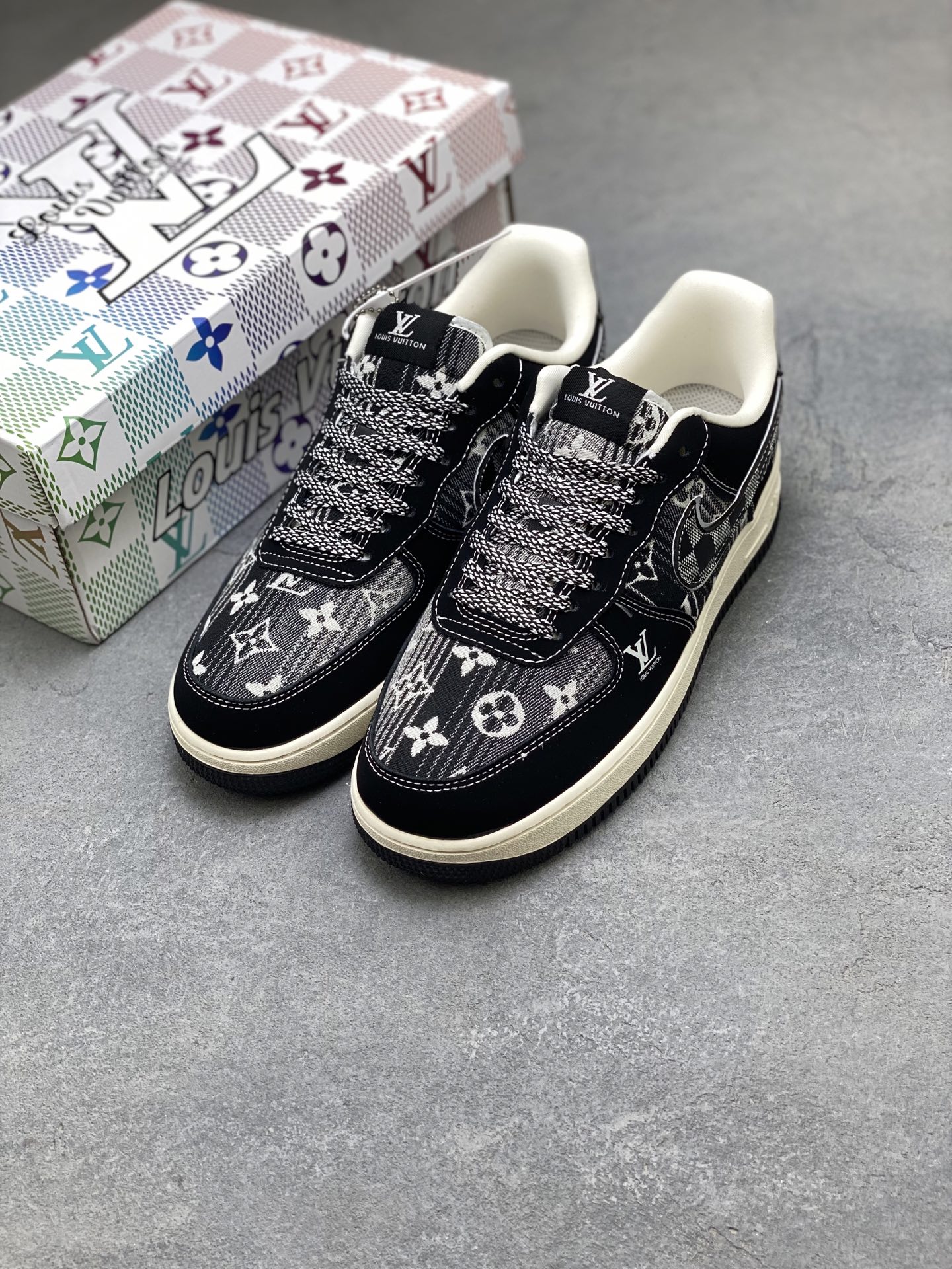 Louis Vuitton x Nike Air Force 1 Low Black Custom Sneakers Limited Edition 9 i1758298730546 672 0 7