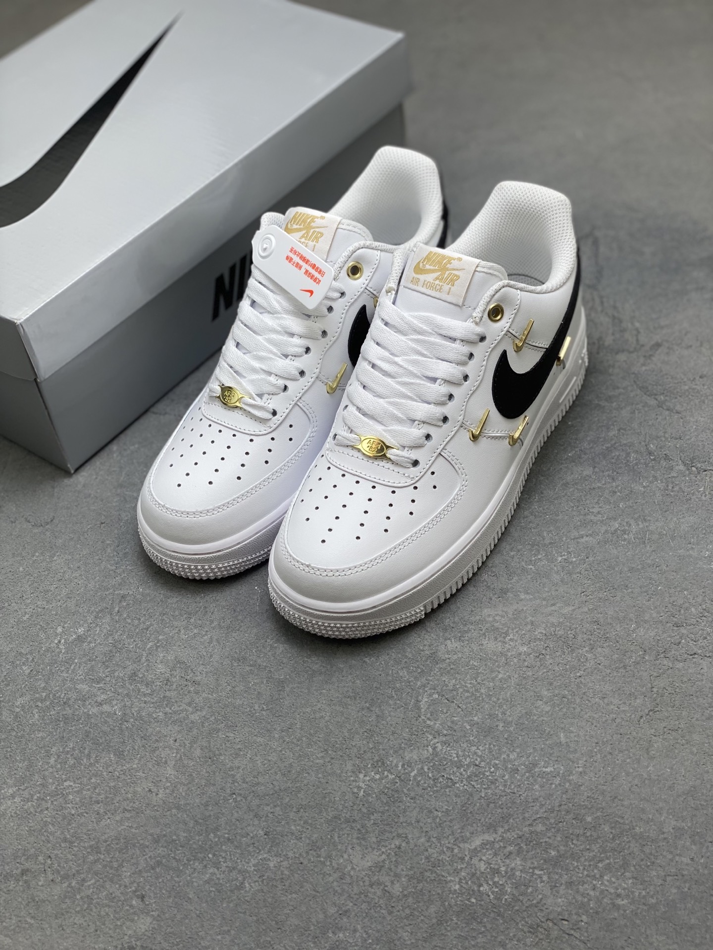 Nike Air Force 1 '07 Low White/Black Limited Edition Sneakers 9 i1758298772935 2085 0 7