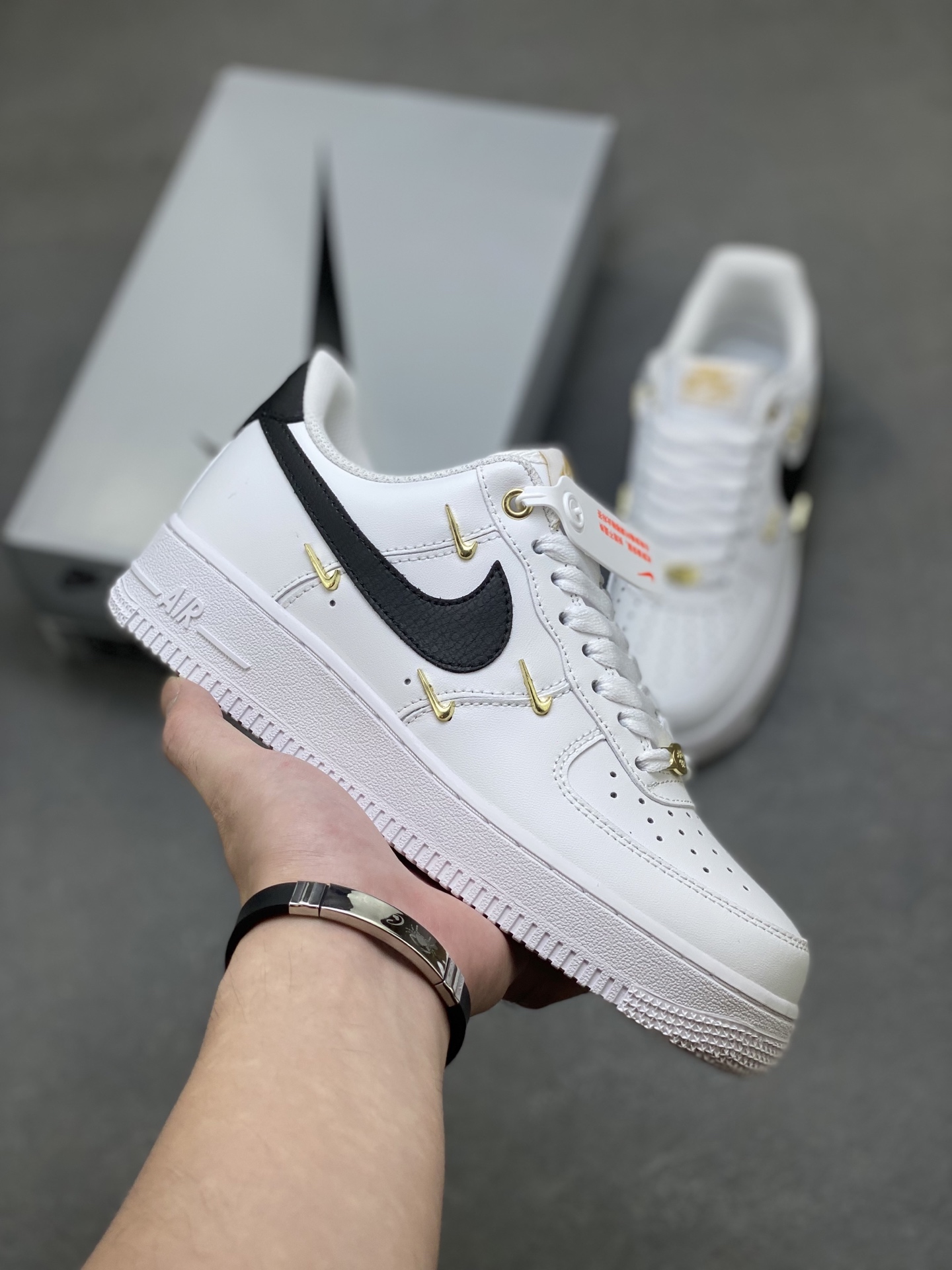 Nike Air Force 1 '07 Low White/Black Limited Edition Sneakers 2 i1758298775062 6643 0 0