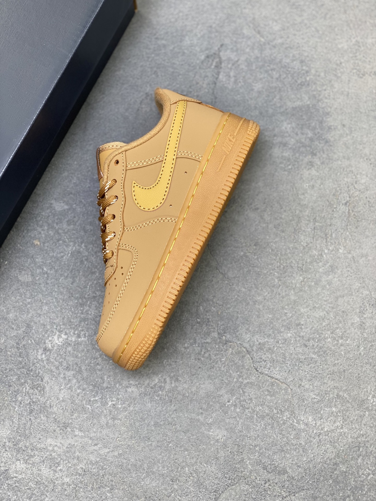 Nike Air Force 1 Low Wheat Kids - Premium Comfort & Classic Style 8 i1758298874373 9269 0 6