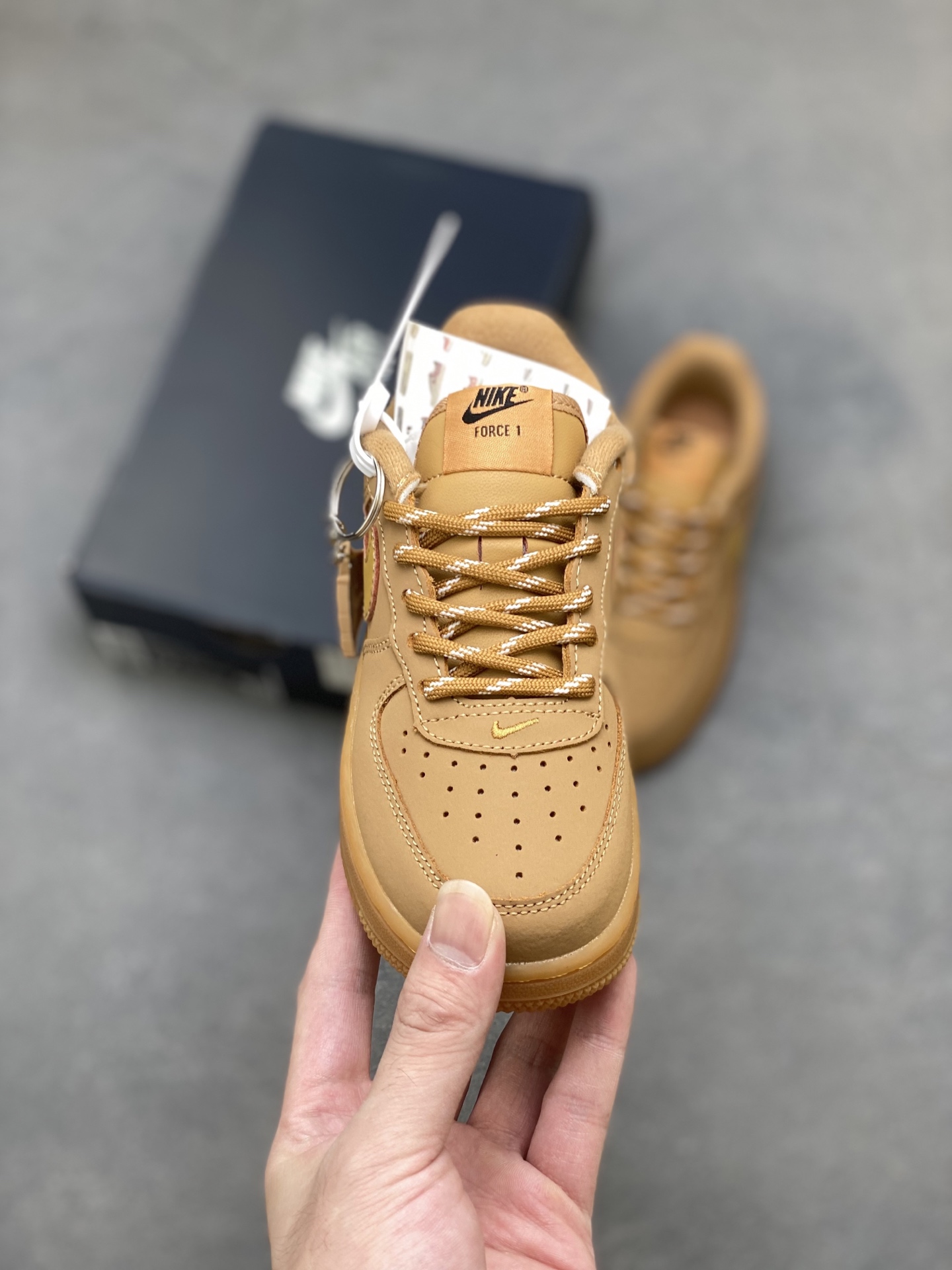 Nike Air Force 1 Low Wheat Kids - Premium Comfort & Classic Style 3 i1758298876841 4006 0 1