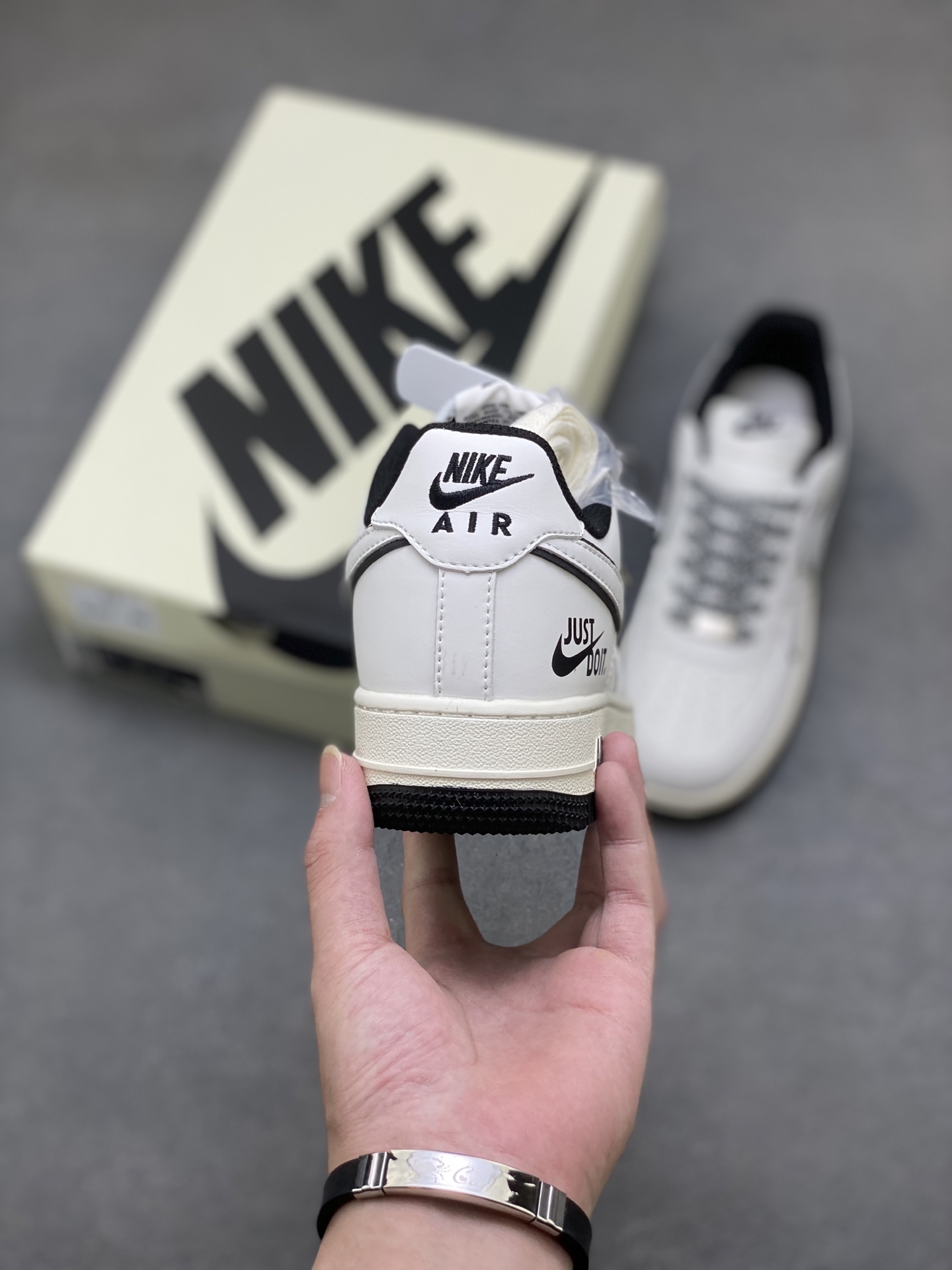 Nike Air Force 1 '07 Low White/Black Casual Sneakers CS5288-038 5 i1758396898737 1844 0 3