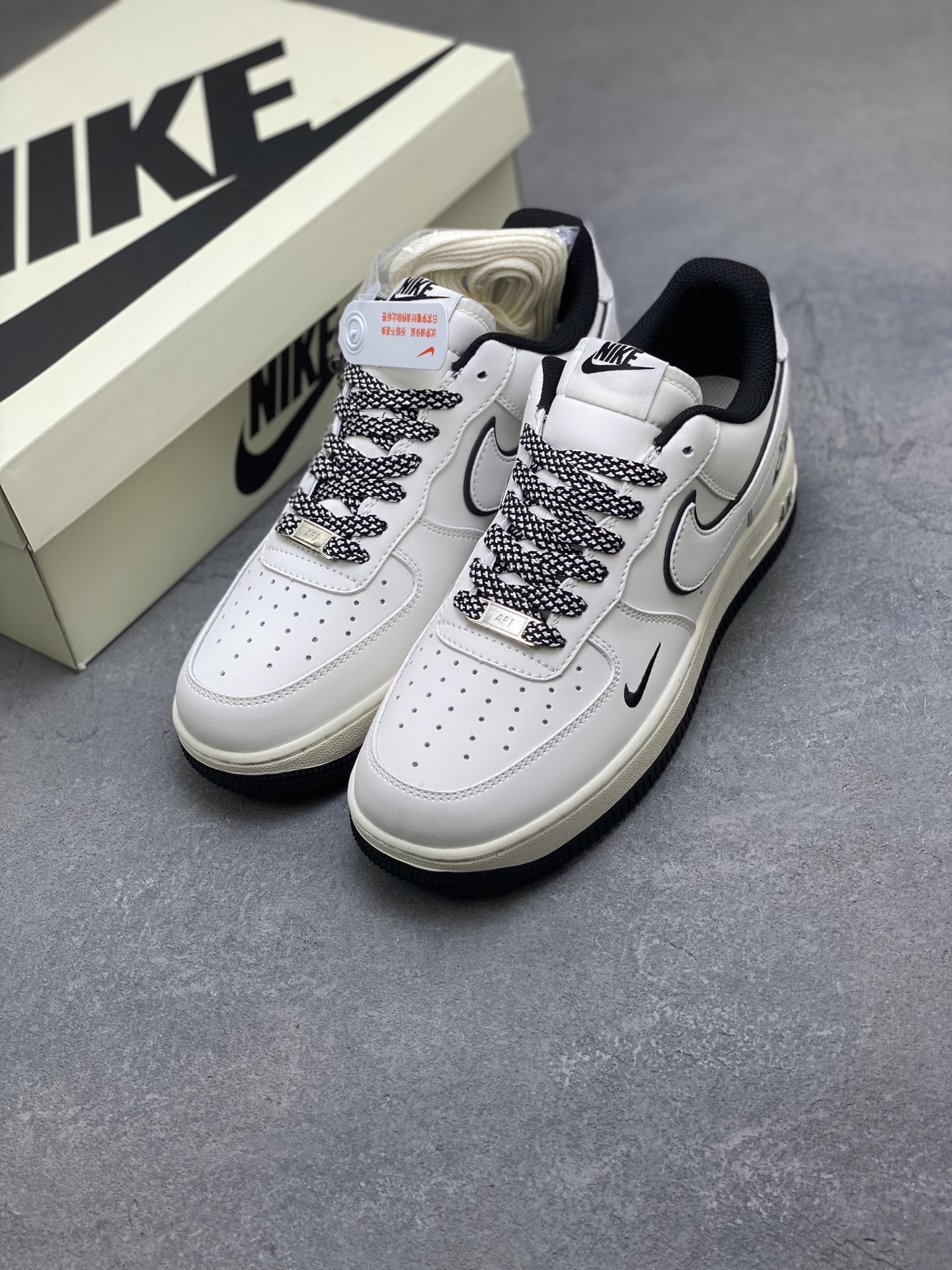 Nike Air Force 1 '07 Low White/Black Casual Sneakers CS5288-038 9 i1758396898737 8228 0 7