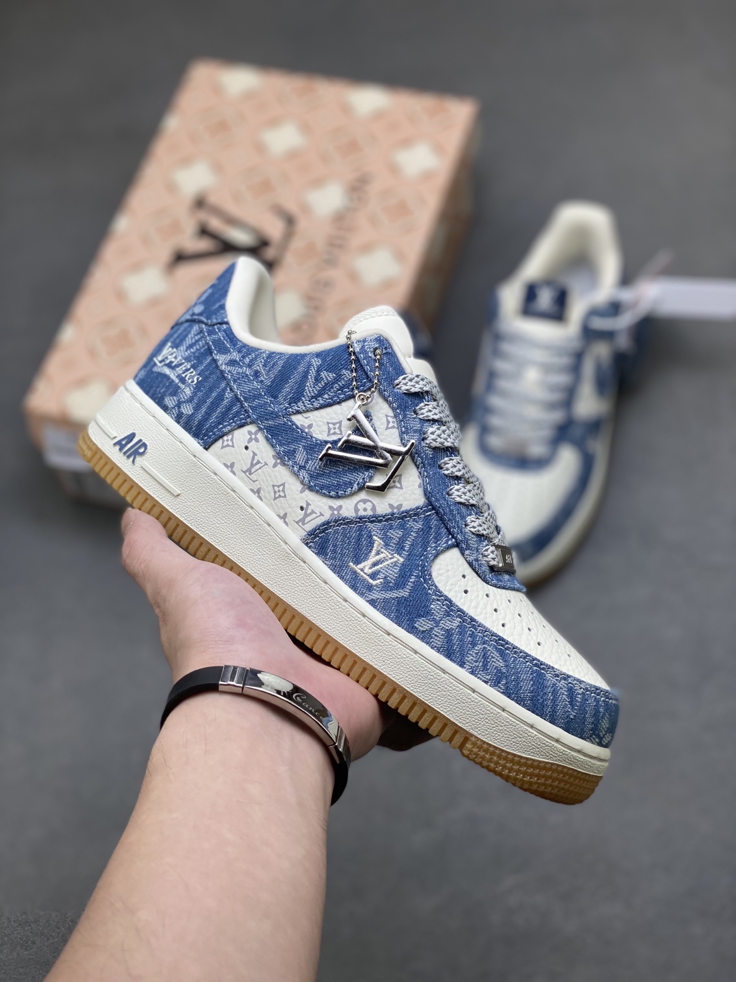 Nike Air Force 1 '07 Low Louis Vuitton Limited Edition Sneakers 2 i1758396949029 1292 0 0
