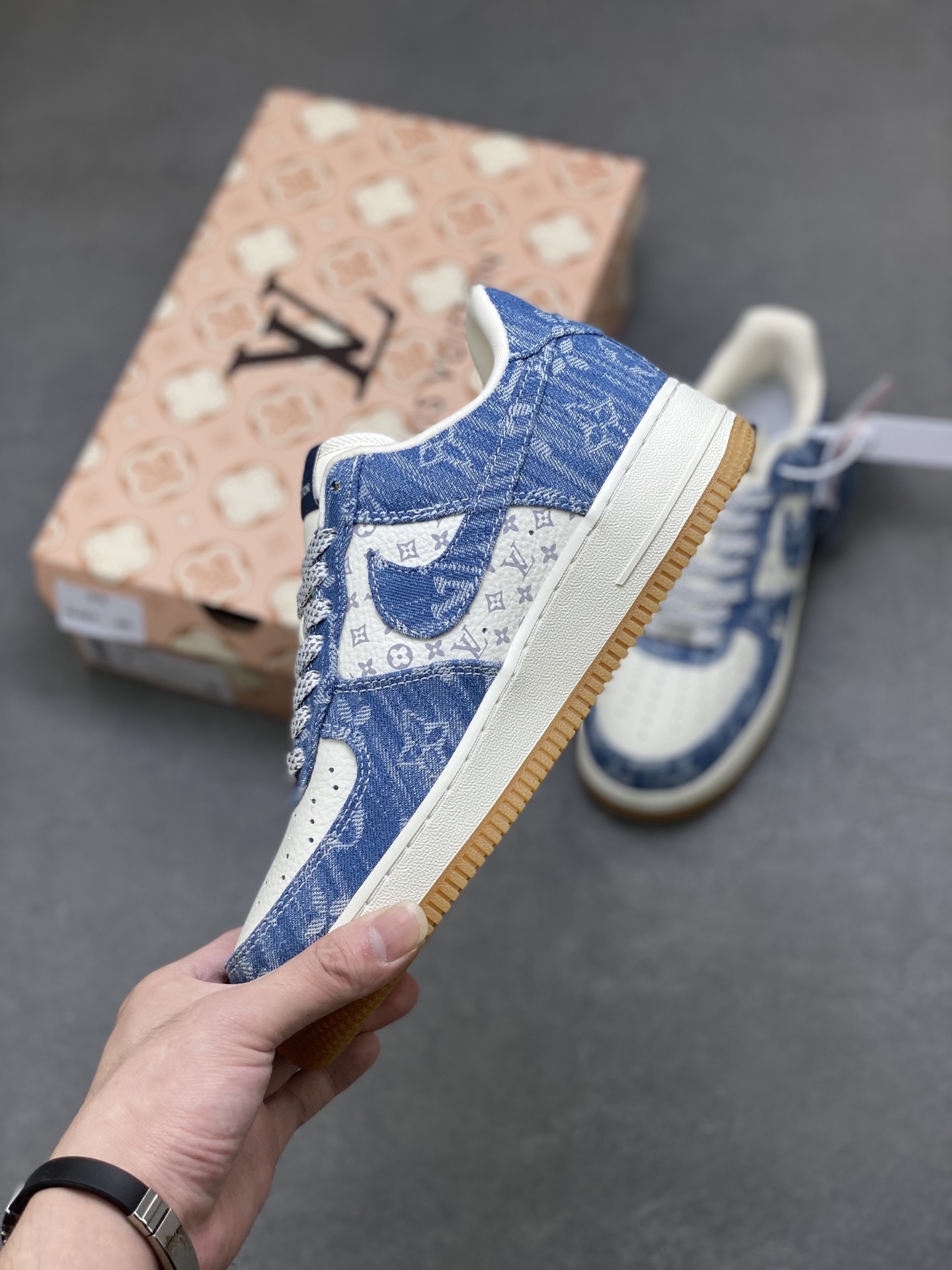 Nike Air Force 1 '07 Low Louis Vuitton Limited Edition Sneakers 4 i1758396949087 2236 0 2