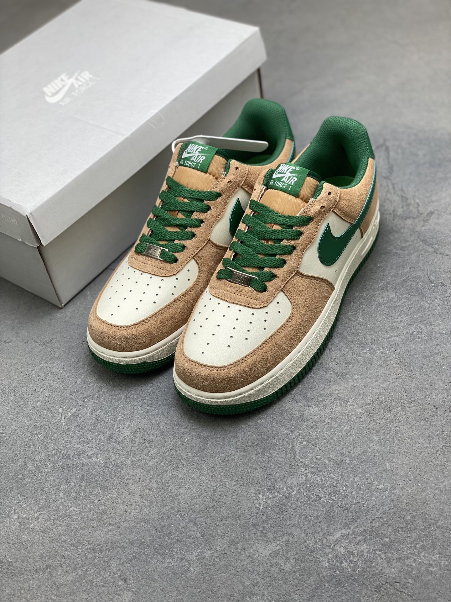 Nike Air Force 1 Low FQ8714-203 Cream Green Men's Sneakers 9 i1758397177205 383 0 7
