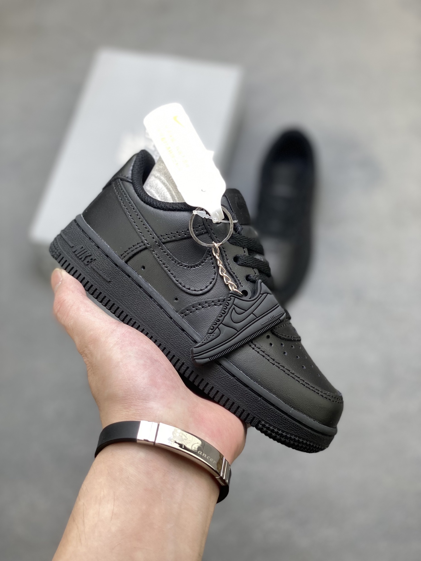 Nike Air Force 1 Low Black Kids' Shoe - Classic Style & Comfort for Little Feet 2 i1758397649531 7602 0 0