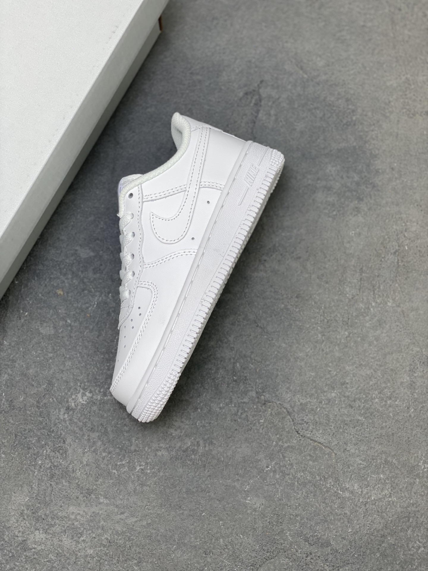 Nike Air Force 1 Low White (DH2925-111) - Authentic Kids' Sneaker 8 i1758397704533 2272 0 6