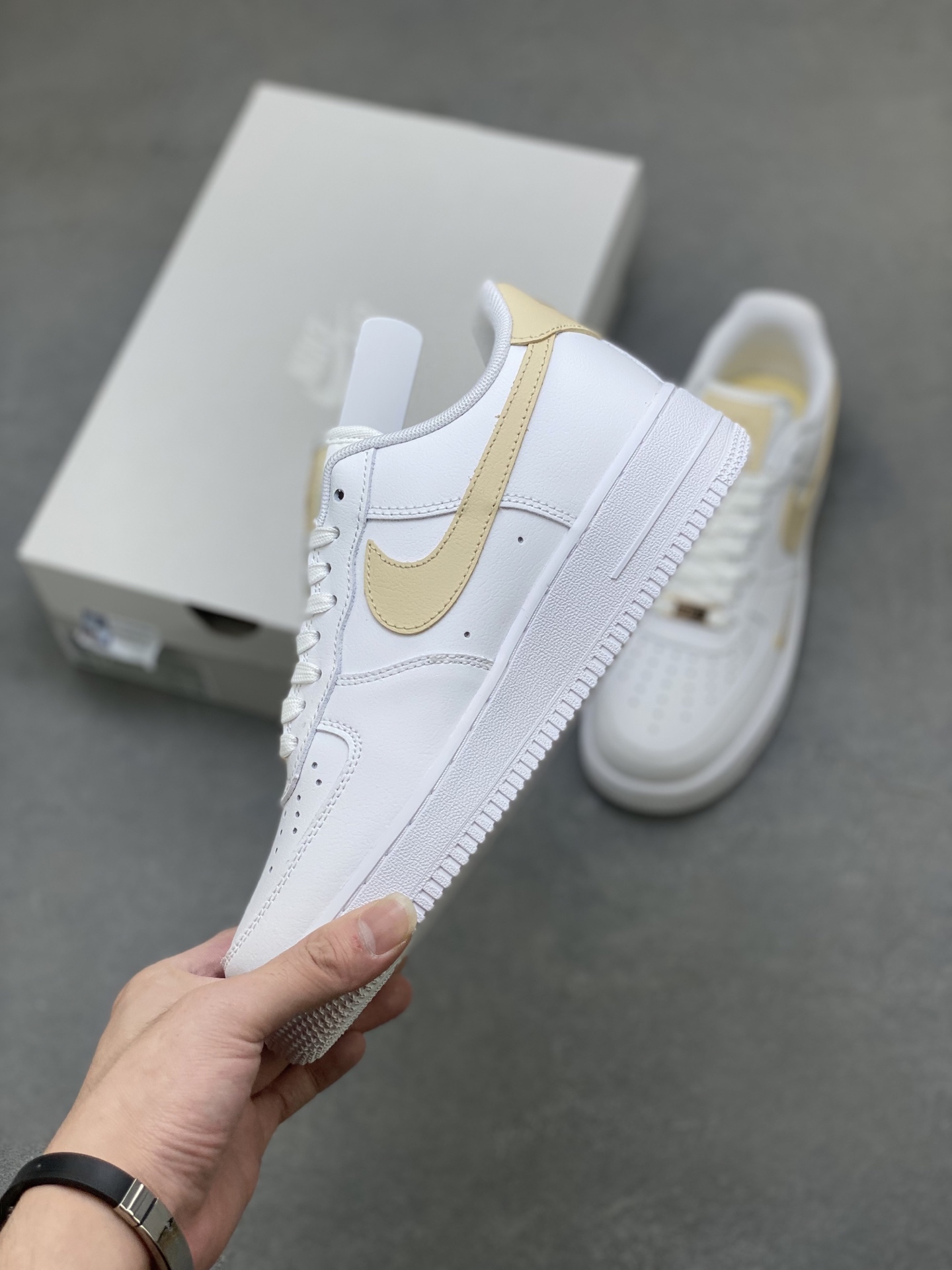 Nike Air Force 1 Low White Gold Honeycomb Cushioning - CZ0270-105 4 i1758471018038 1192 0 2