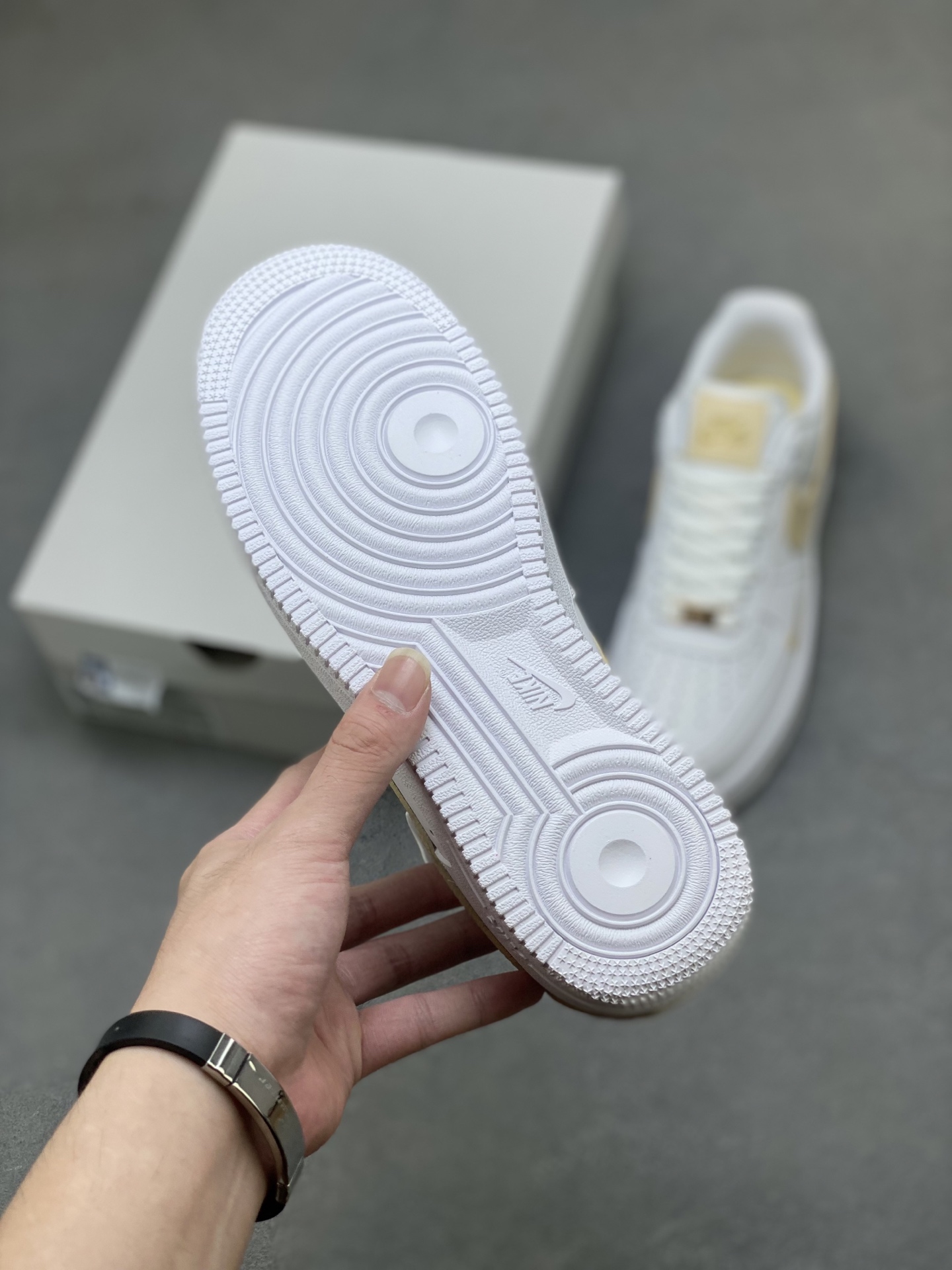 Nike Air Force 1 Low White Gold Honeycomb Cushioning - CZ0270-105 7 i1758471018048 1458 0 5