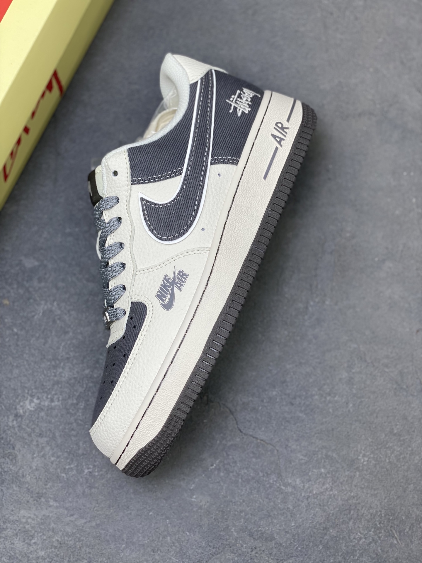 Nike Air Force 1 '07 Low Stussy Collab Sneakers Limited Edition Shoes 8 i1758558009176 4002 0 6