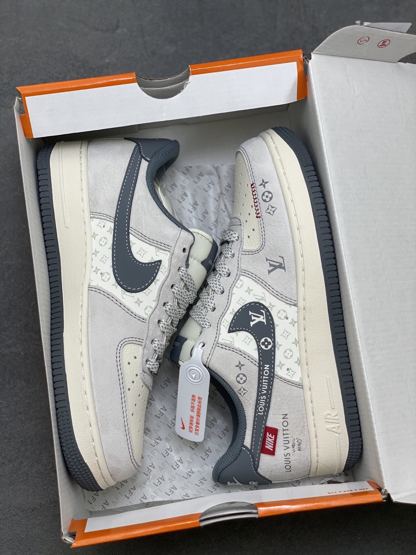 Nike Air Force 1 '07 Low Custom Louis Vuitton Sneakers Limited Edition 10 i1758558051484 4994 0 8