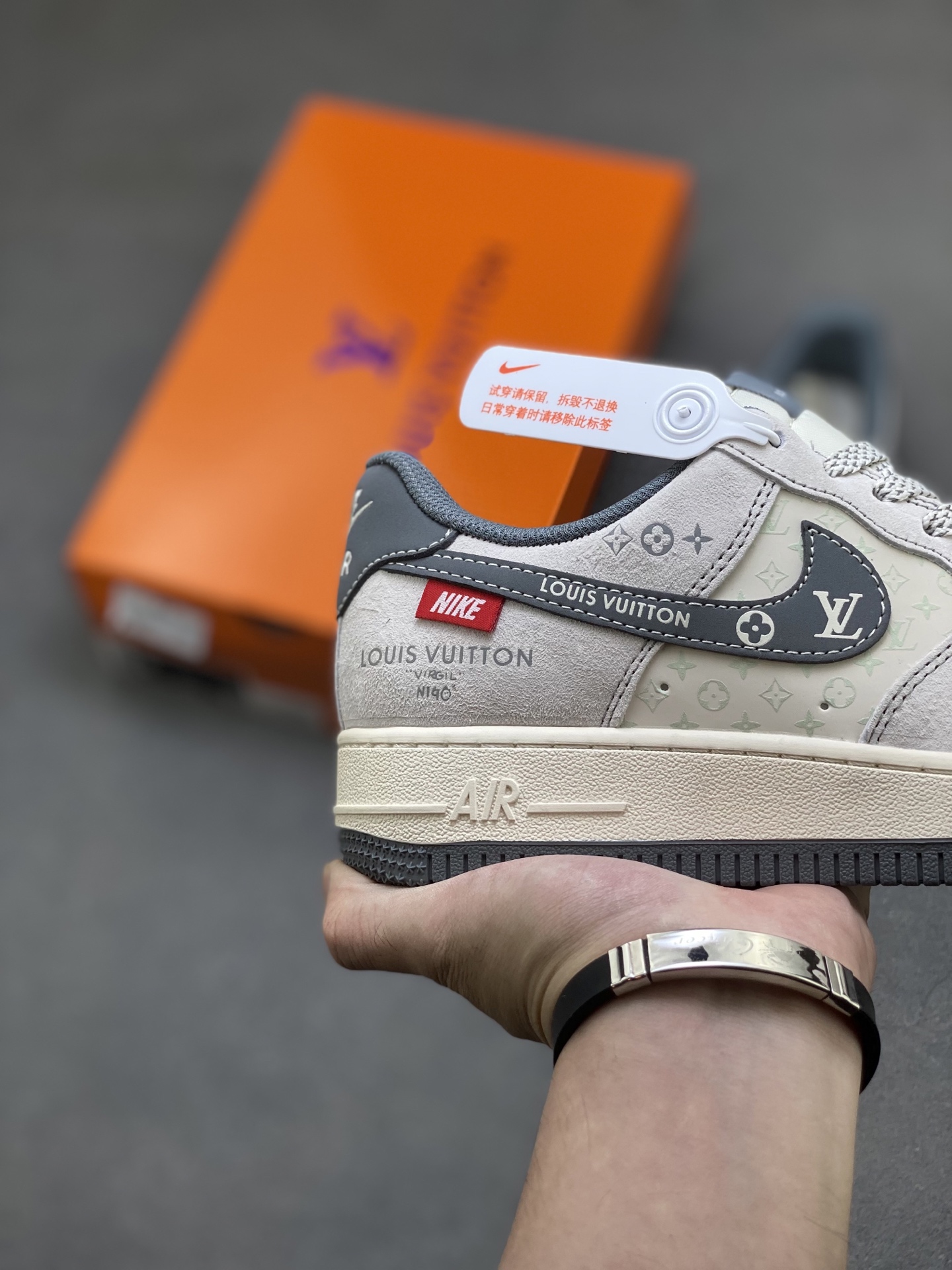 Nike Air Force 1 '07 Low Custom Louis Vuitton Sneakers Limited Edition 6 i1758558051578 5052 0 4