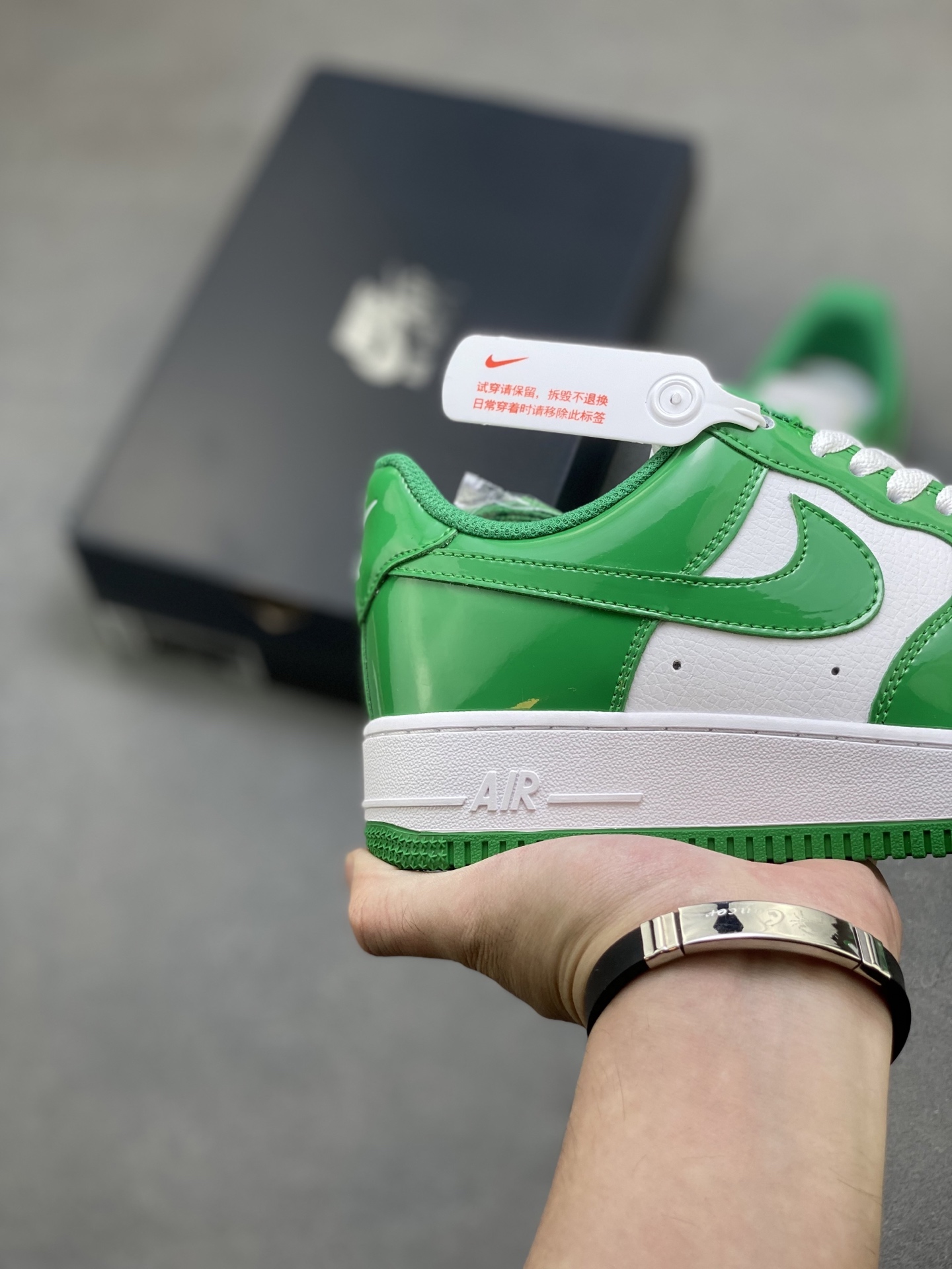 Nike Air Force 1 '07 Low Green/White Leather Sneakers - Limited Edition 6 i1758558156874 696 0 4
