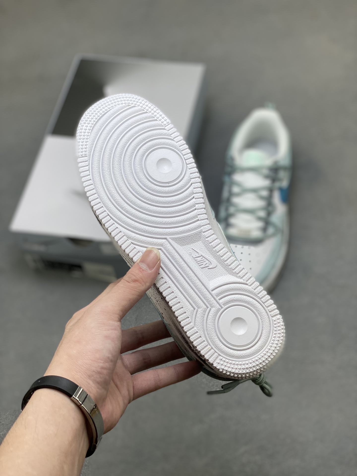 Nike Air Force 1 '07 Low Limited Edition Sneakers - LJ8822-202 7 i1758558243607 4777 0 5