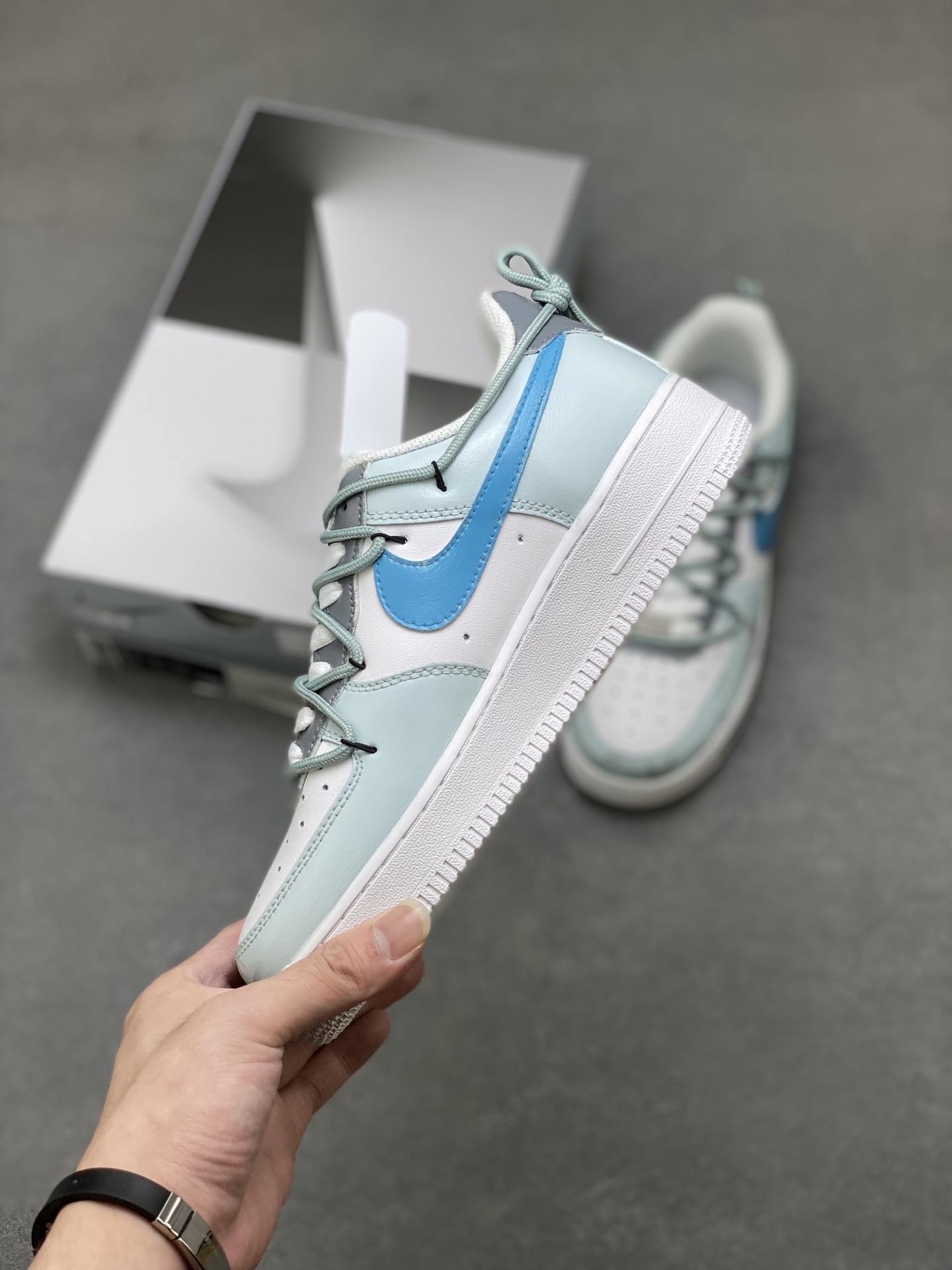 Nike Air Force 1 '07 Low Limited Edition Sneakers - LJ8822-202 4 i1758558245942 885 0 2