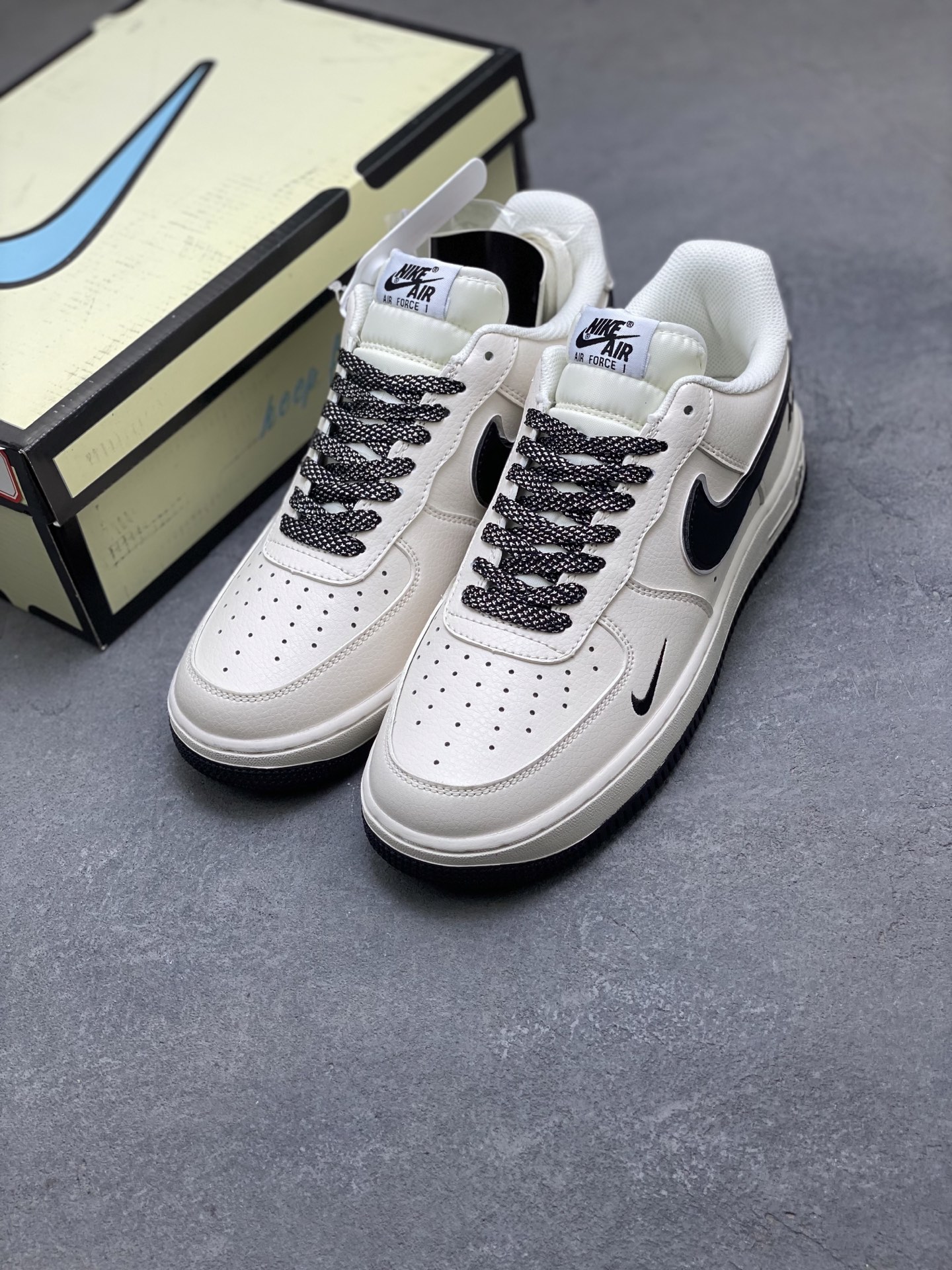 Nike Air Force 1 Low White/Black Casual Shoes - Classic Style & Comfort 9 i1758558575884 5546 0 7