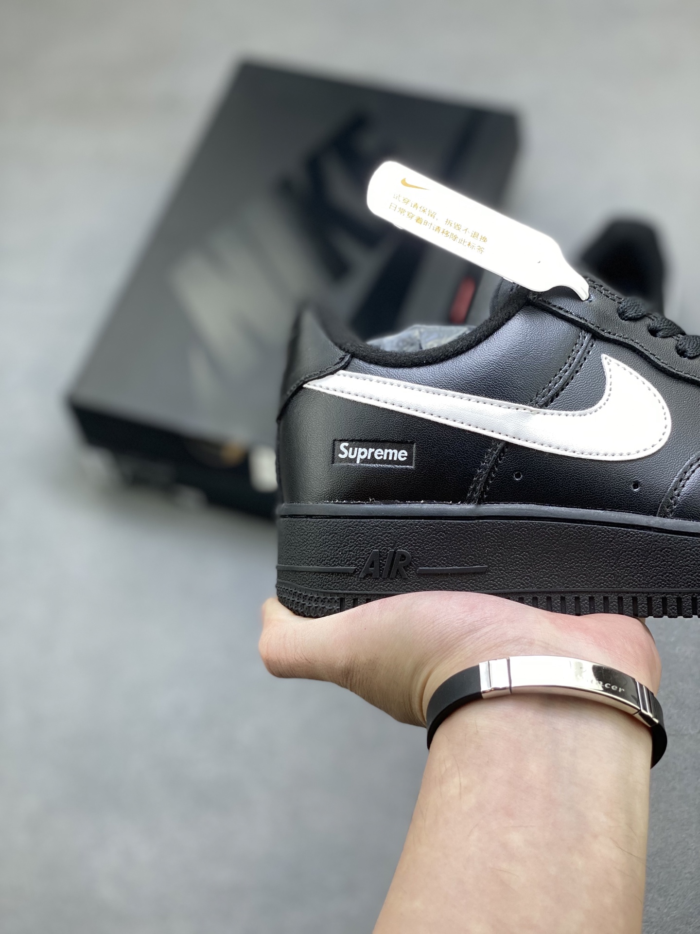Nike Air Force 1 '07 Low Black/White Supreme Edition Sneakers 6 i1758644031667 425 0 4