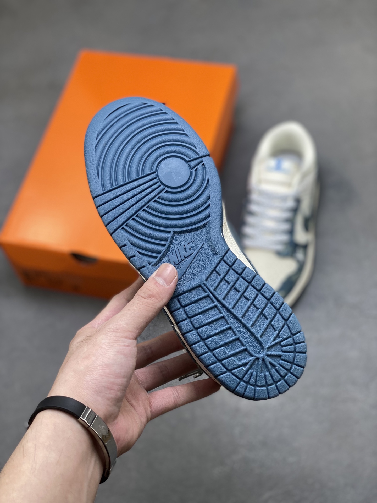 Nike SB Dunk Low Louis Vuitton Custom Casual Sneakers - Limited Edition 6 i1758644443990 9421 0 5