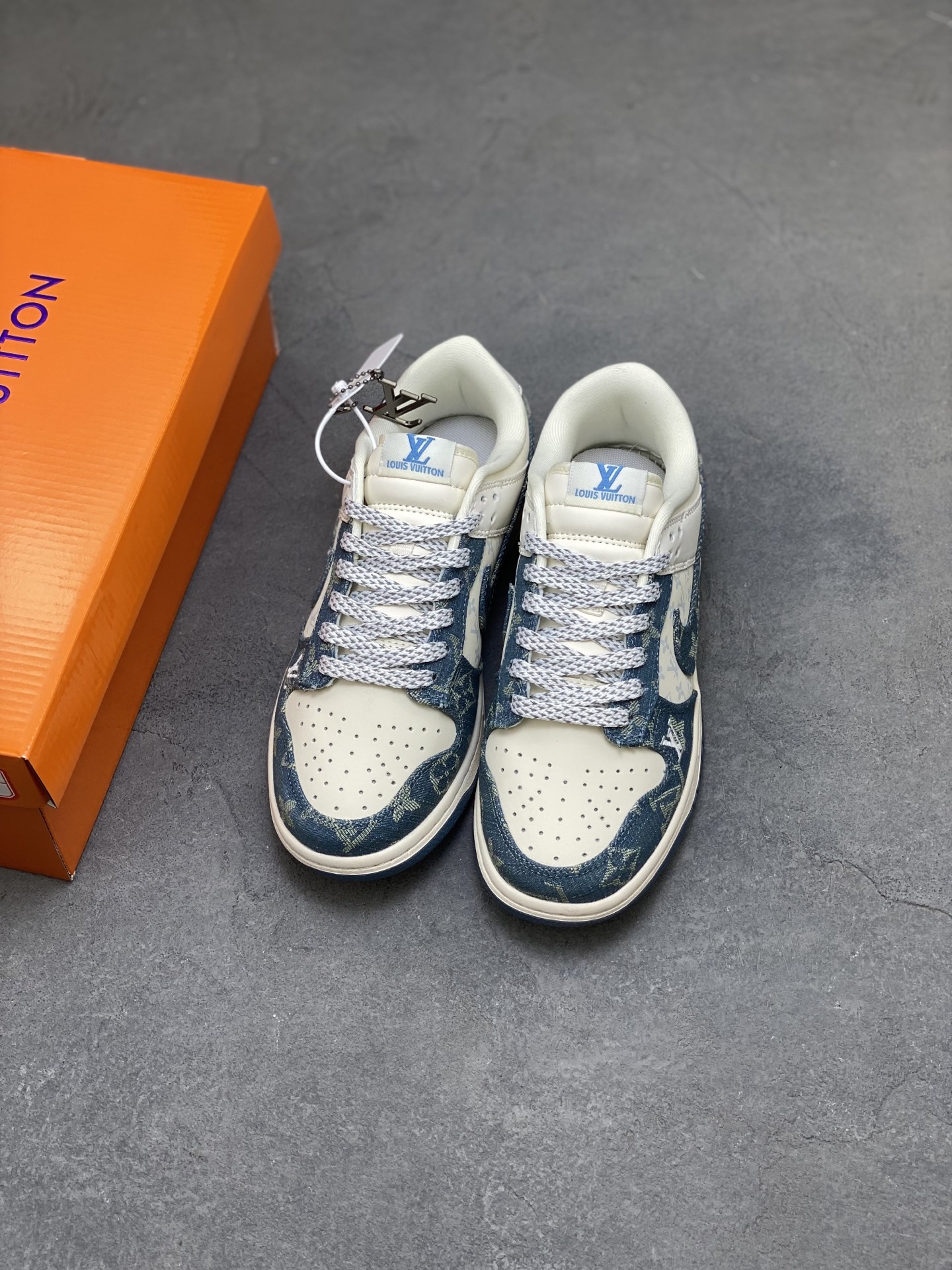 Nike SB Dunk Low Louis Vuitton Custom Casual Sneakers - Limited Edition 8 i1758644446412 2369 0 7