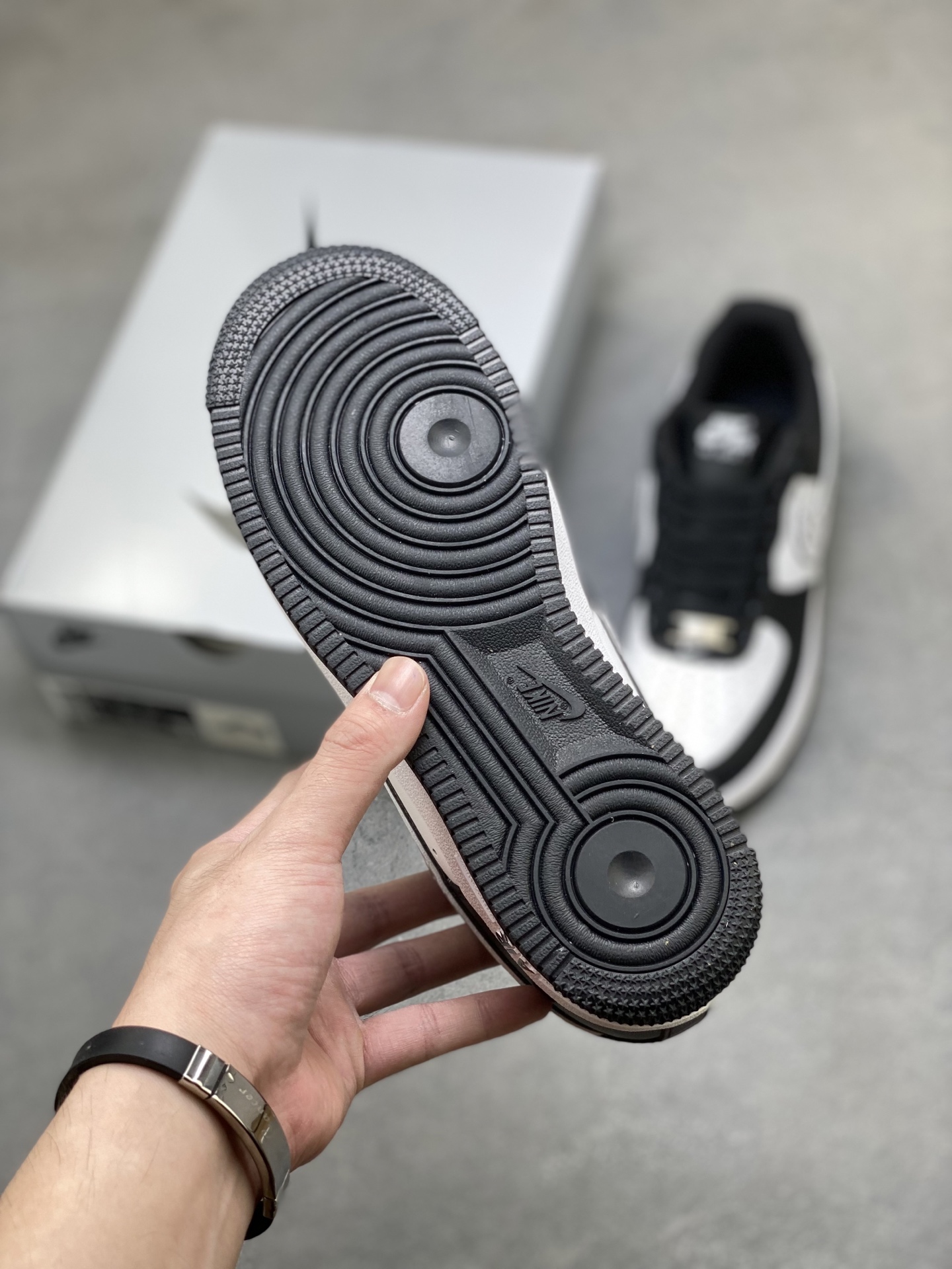 Nike Air Force 1 '07 Low Black/White Limited Edition Sneakers 7 i1758730046863 8047 0 5