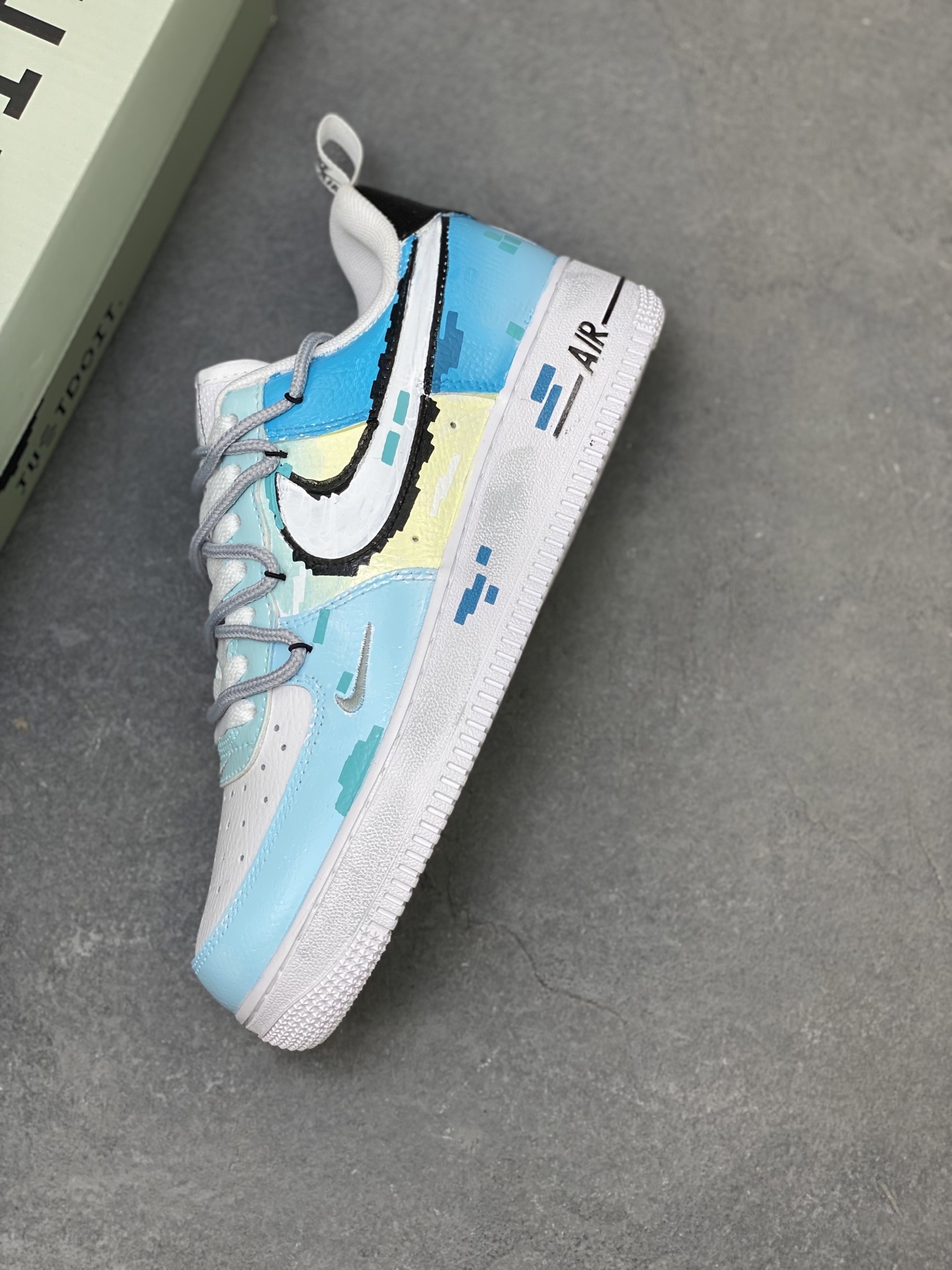 Nike Air Force 1 '07 Low Pixel Design Casual Sneakers FB8917-300 8 i1758730153531 6824 0 6