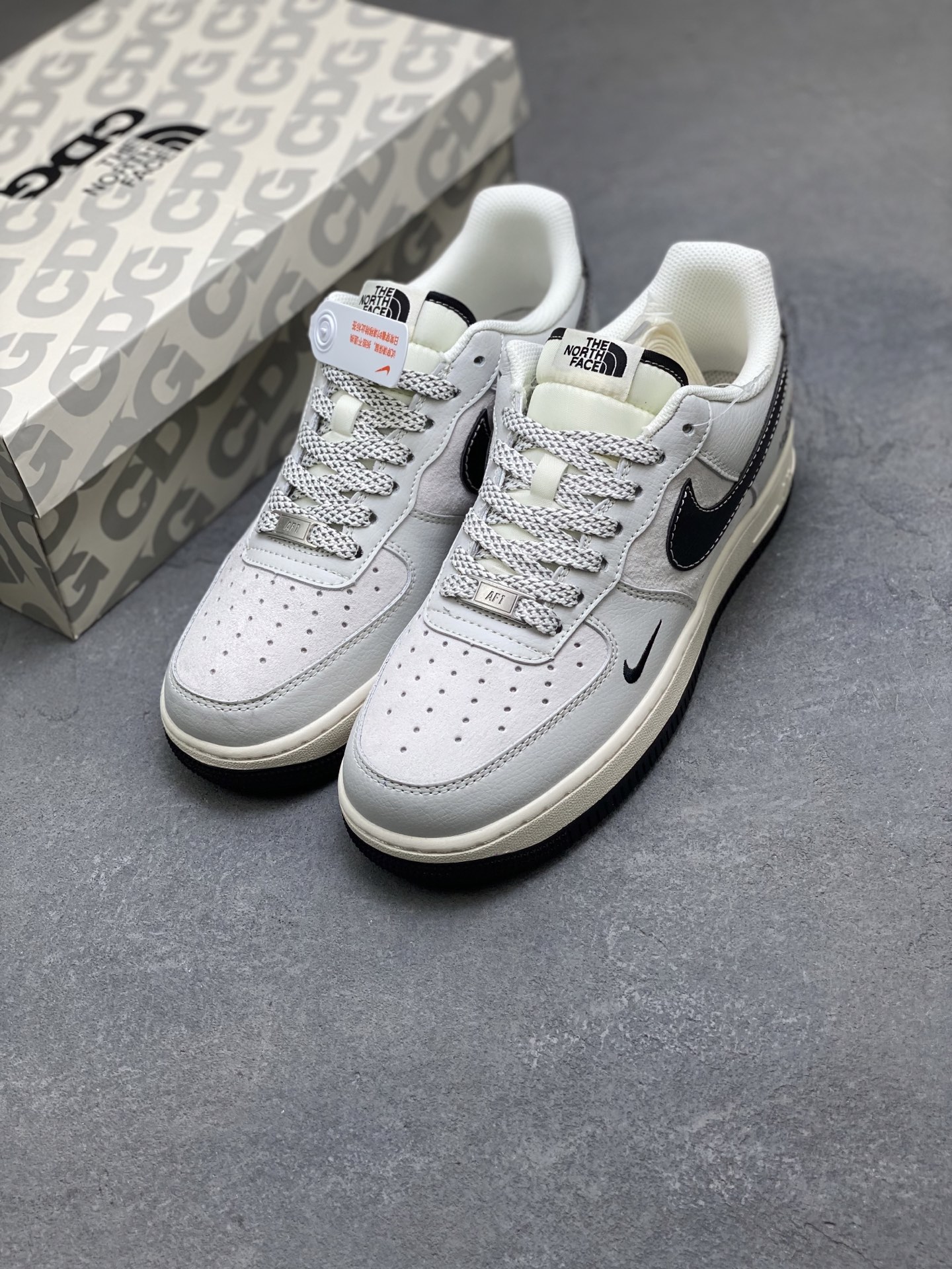 Nike Air Force 1 '07 Low White/Black - Limited Edition Sneaker 9 i1758730222387 5690 0 7