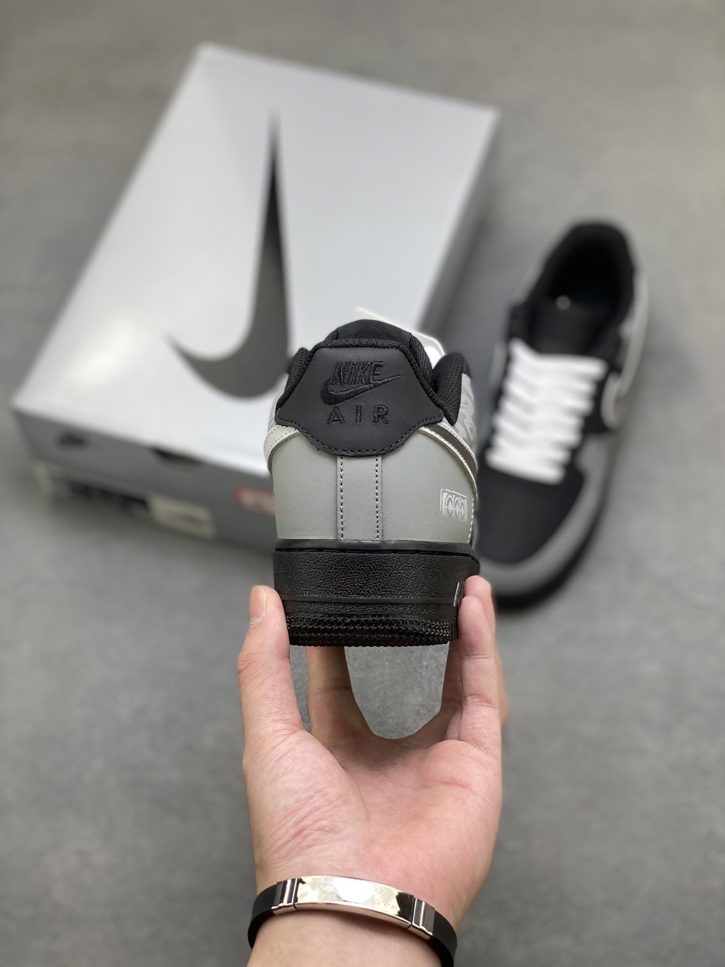 Nike Air Force 1 '07 Low Black/Grey Limited Edition Sneakers 5 i1758816975383 9388 0 3