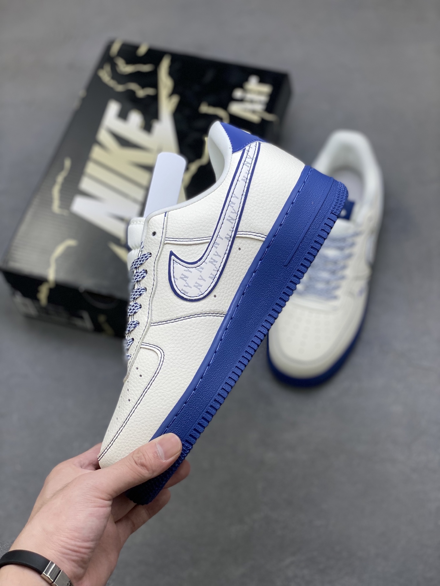 Nike Air Force 1 '07 Low MLB New York Yankees Edition Sneakers 4 i1758817022961 9110 0 2
