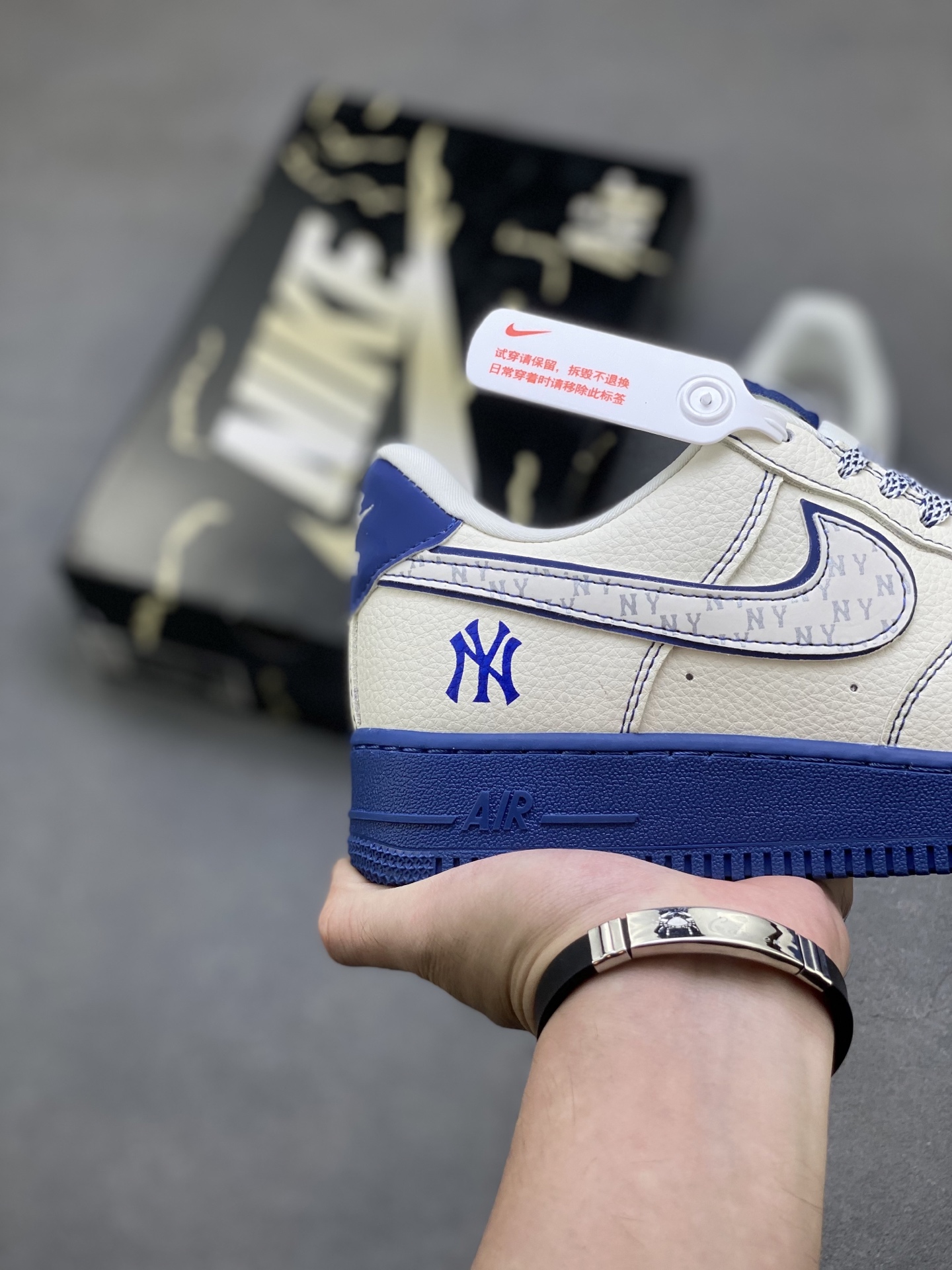 Nike Air Force 1 '07 Low MLB New York Yankees Edition Sneakers 6 i1758817022971 5728 0 4