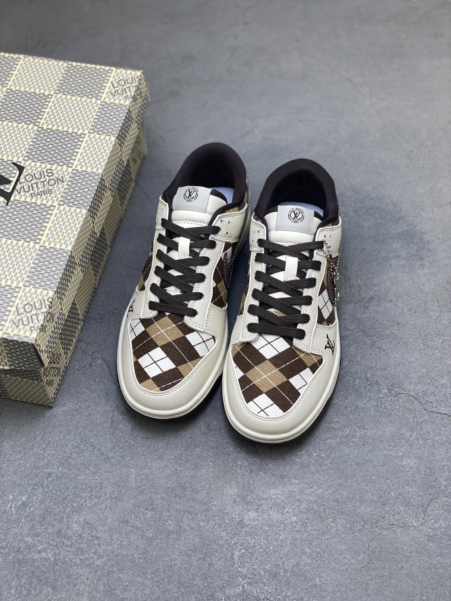 Nike SB Dunk Low Louis Vuitton Custom Sneakers Casual Shoes SC0601-461 8 i1758818167876 3172 0 7