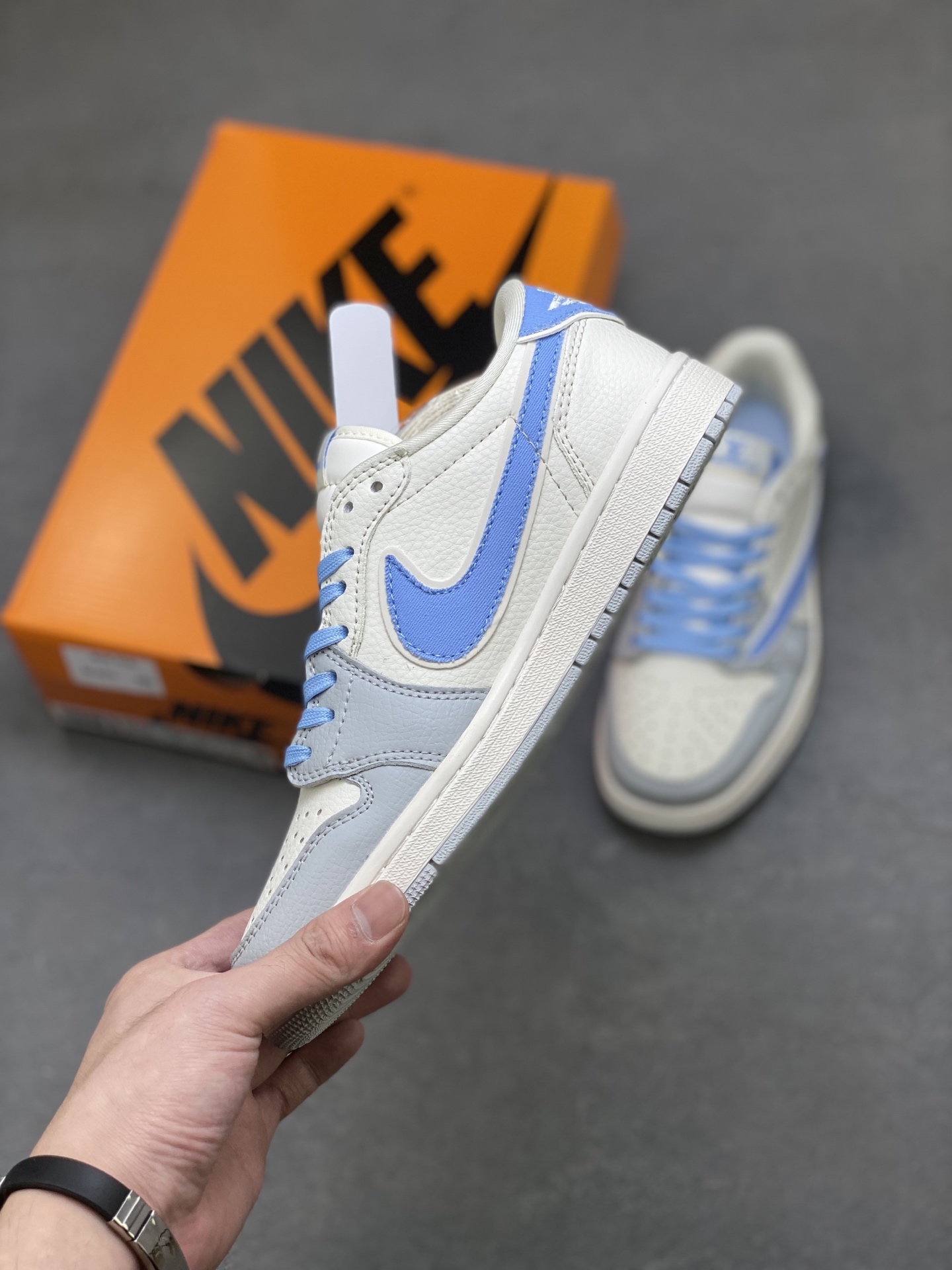 Air Jordan 1 Low Louis Vuitton Edition Blue Dream Sneakers 4 i1758818232060 7665 0 2