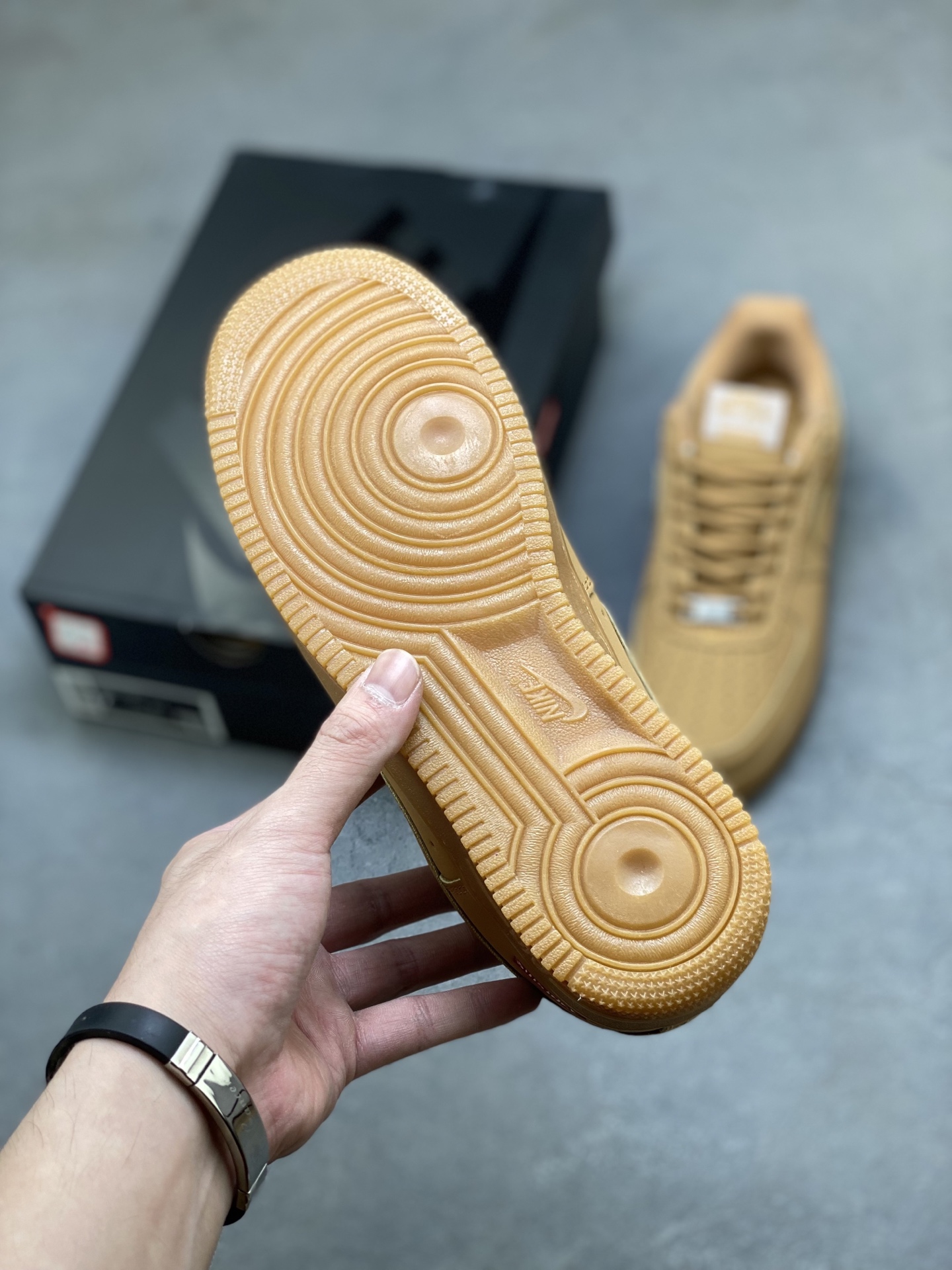 Nike Air Force 1 '07 Low Wheat Supreme Sneakers - Limited Edition 7 i1758902762287 6401 0 5
