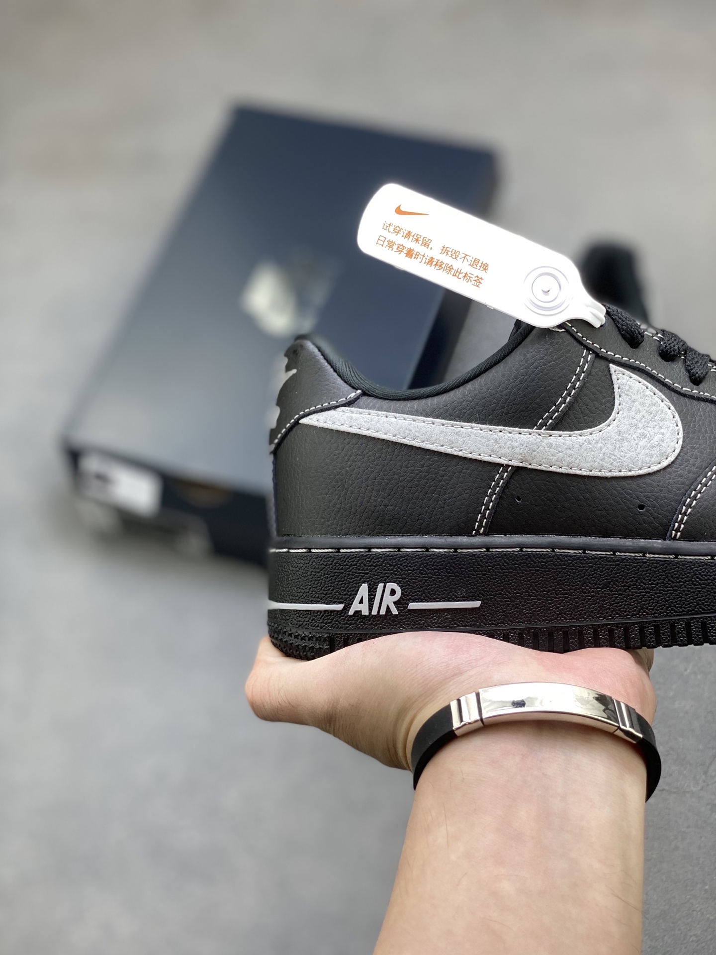Nike Air Force 1 '07 Low Black/Silver Stitching Leather Sneaker Shoes 6 i1758902821313 7215 0 4