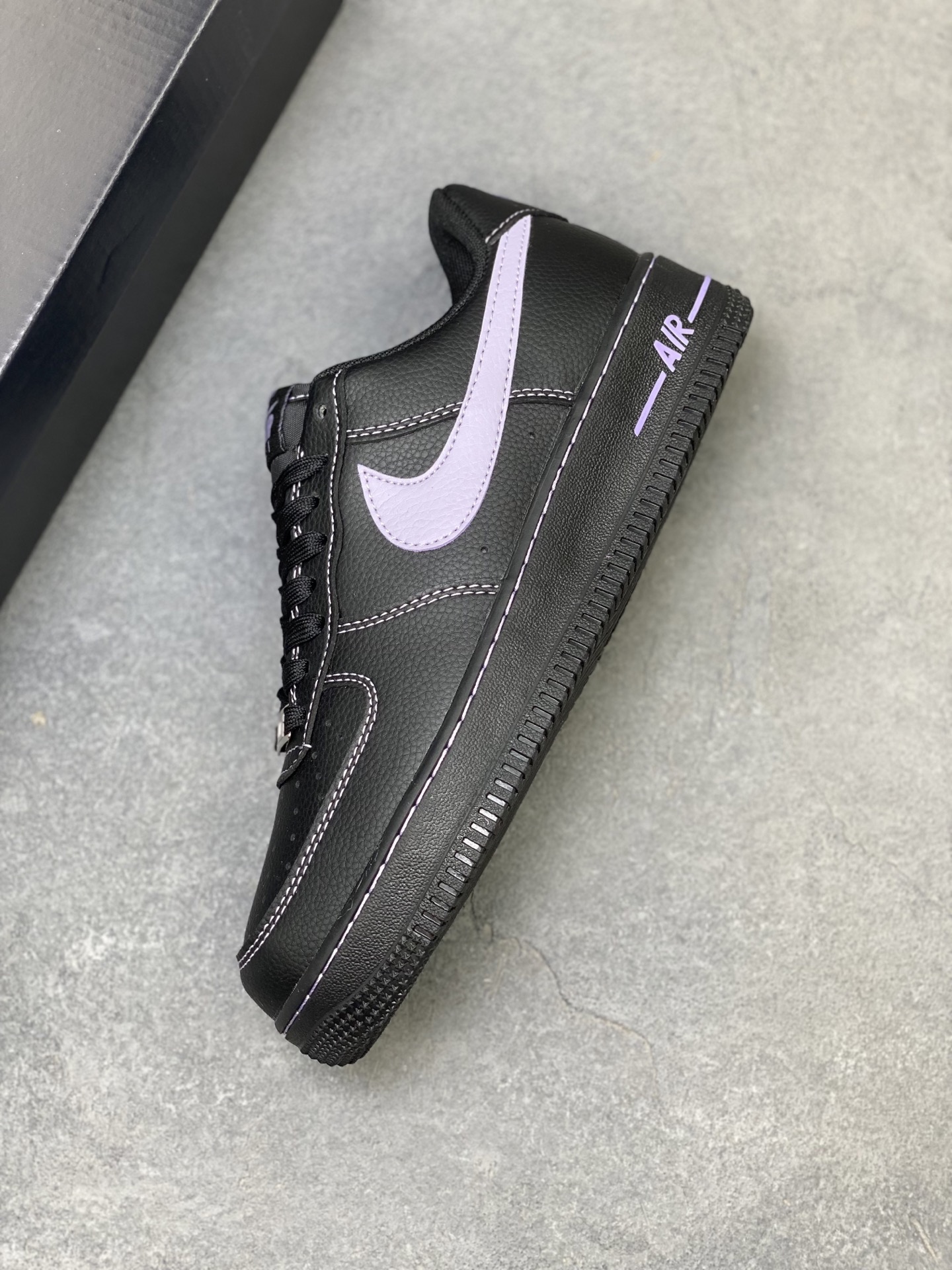 Nike Air Force 1 '07 Low Black/Lilac Limited Edition Sneakers HQ2037-001 8 i1758902989440 9906 0 6
